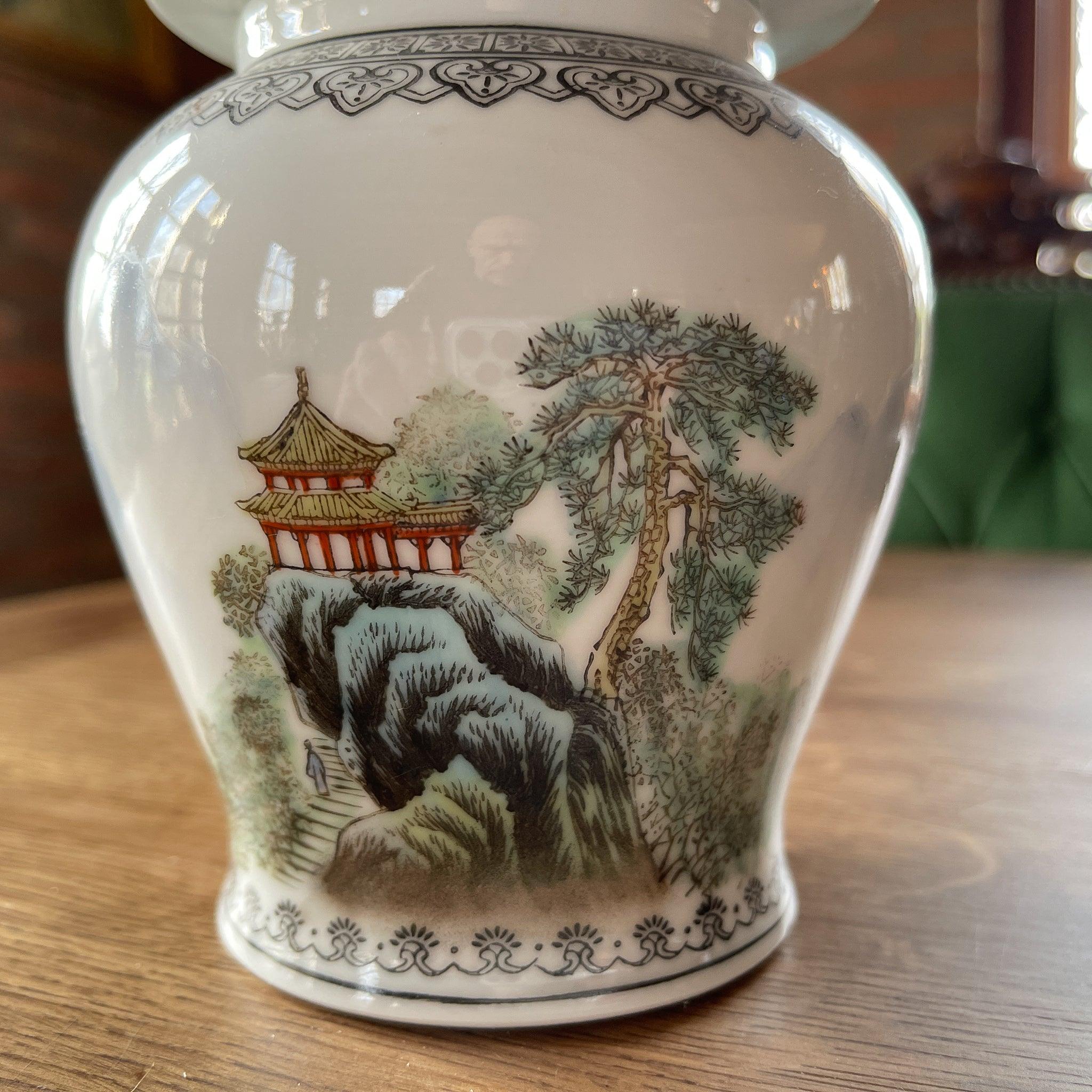 Chinese porseleinen pot met deksel - Bamestra Curiosa
