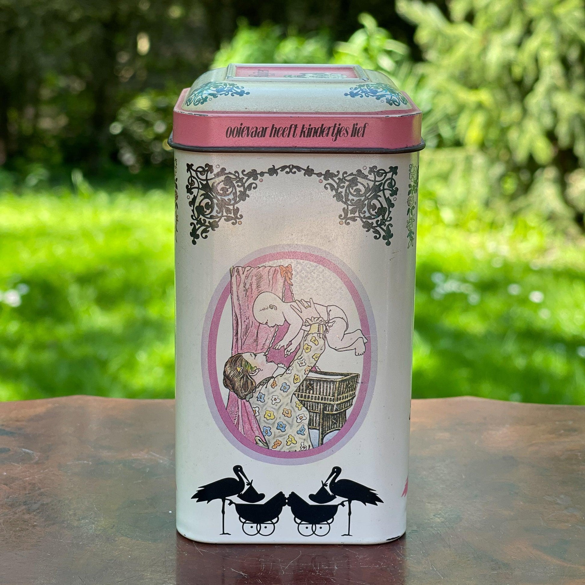 De Ruijter's Rose & Witte Muisjes - Bamestra Curiosa