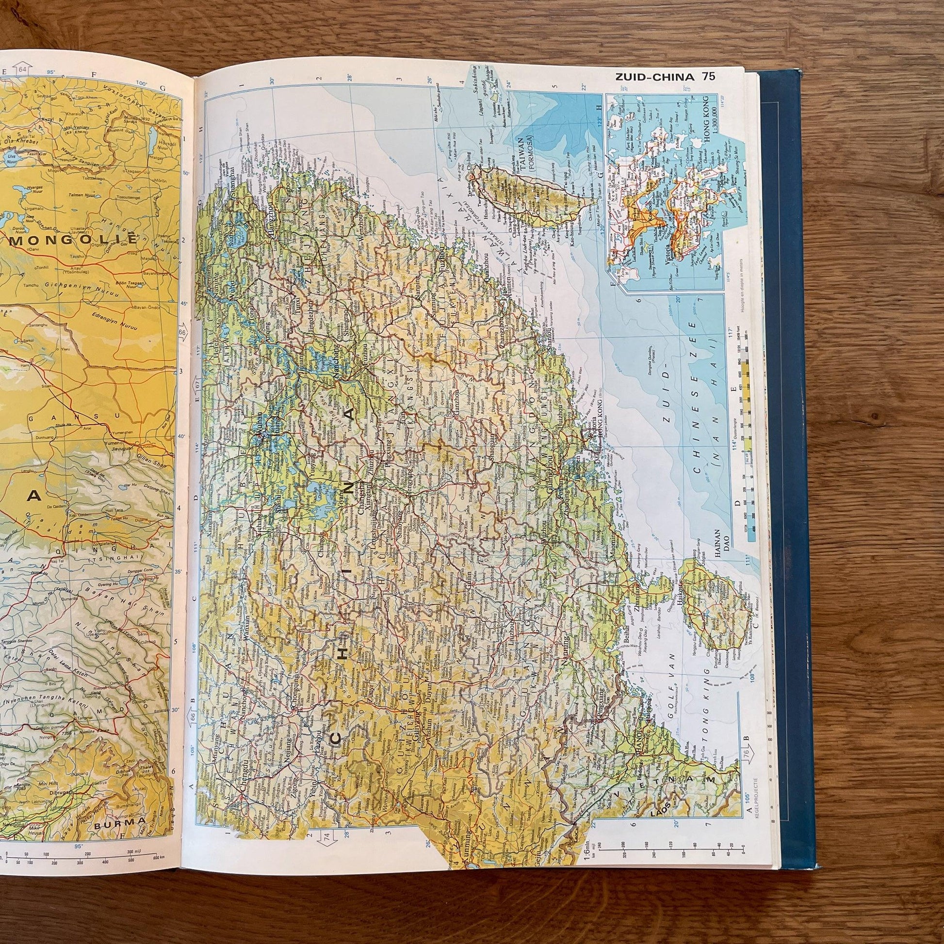 De Times wereldatlas - Bamestra Curiosa