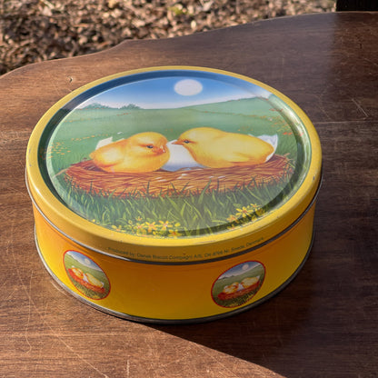 Deens Koekblik Met Kuikentjes - The Collectionist