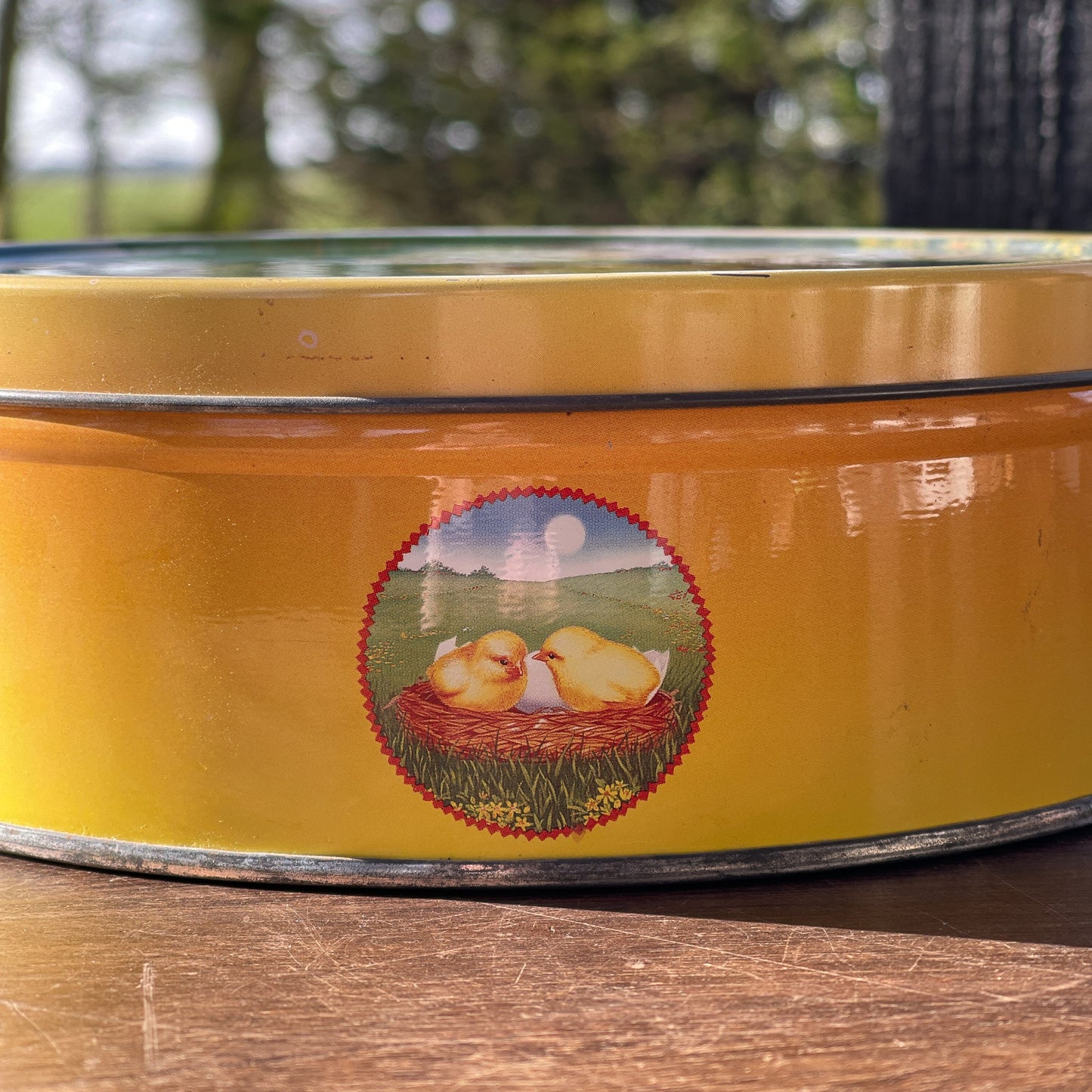 Deens Koekblik Met Kuikentjes - The Collectionist