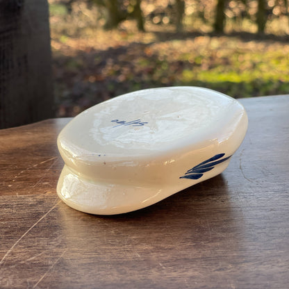 Delfts Blauw asbakje in de vorm van een pet - The Collectionist