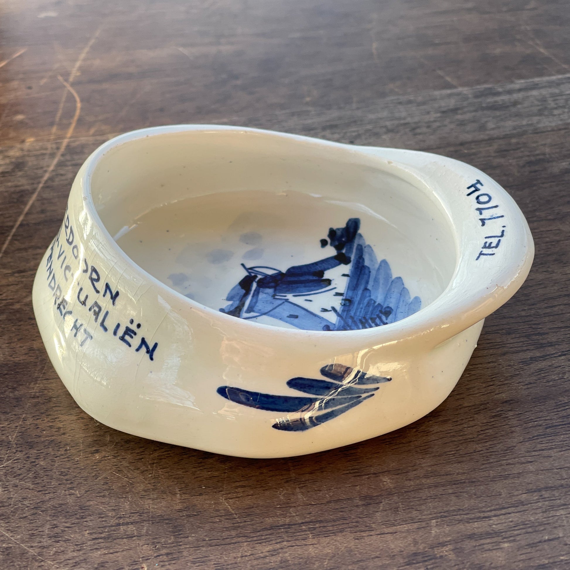 Delfts Blauw asbakje in de vorm van een pet - The Collectionist