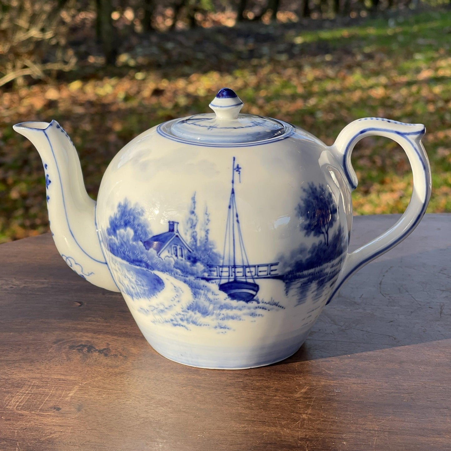 Delfts blauwe theepot met Hollands landschap - Bamestra Curiosa
