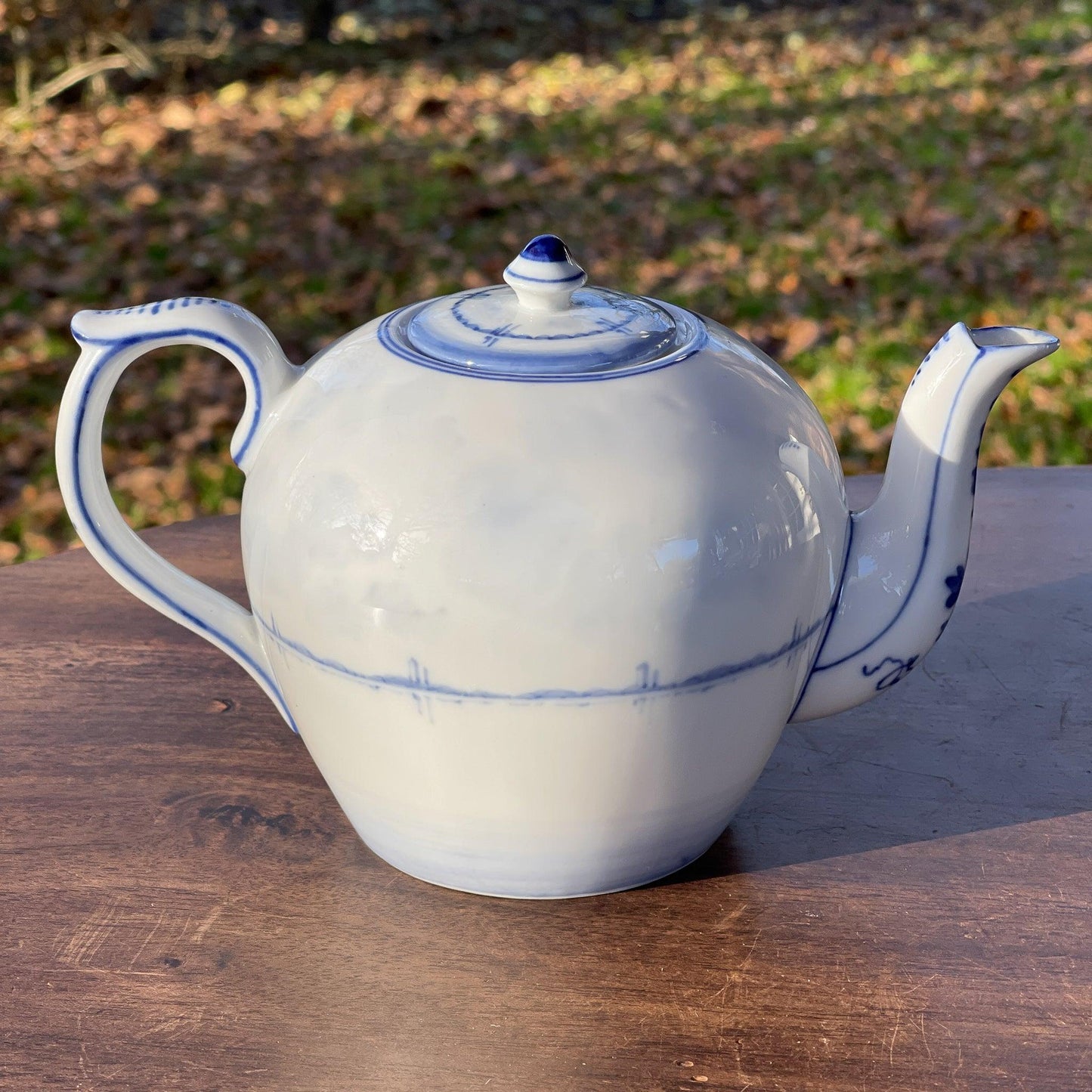 Delfts blauwe theepot met Hollands landschap - Bamestra Curiosa