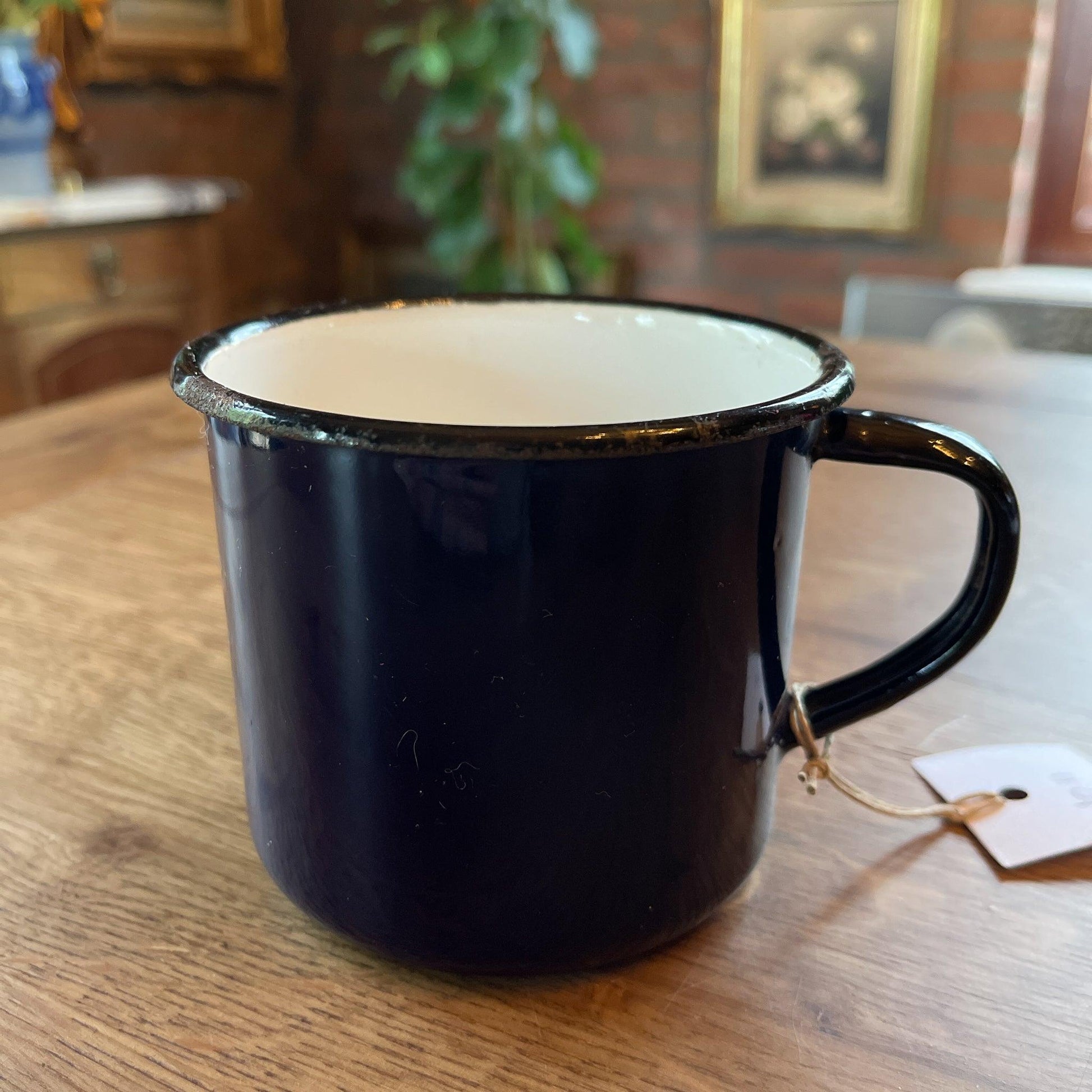 Donkerblauwe emaille beker - Bamestra Curiosa