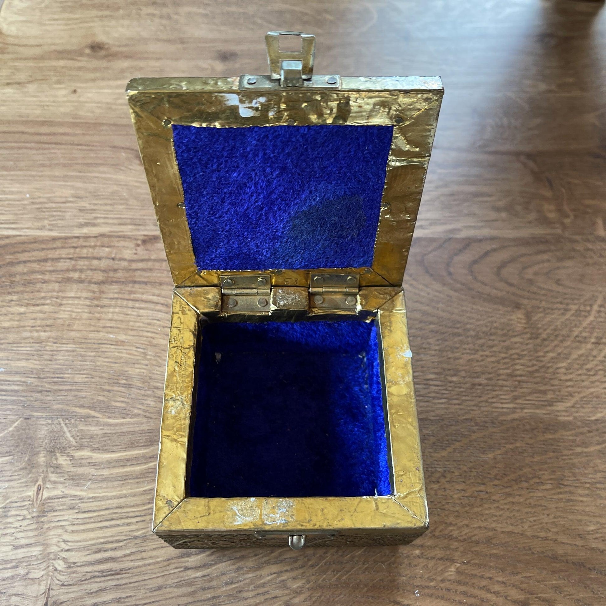 Doosje Olifant - Bamestra Curiosa