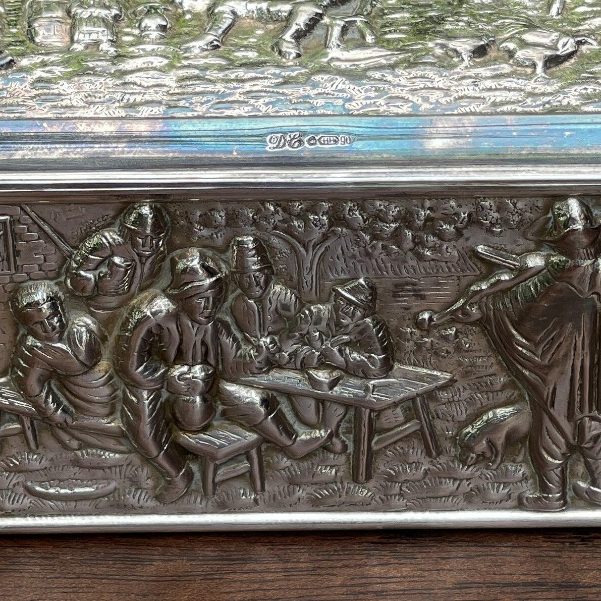 Douwe Egberts verzilverde lepeldoos van Herman Hooykaas - Bamestra Curiosa