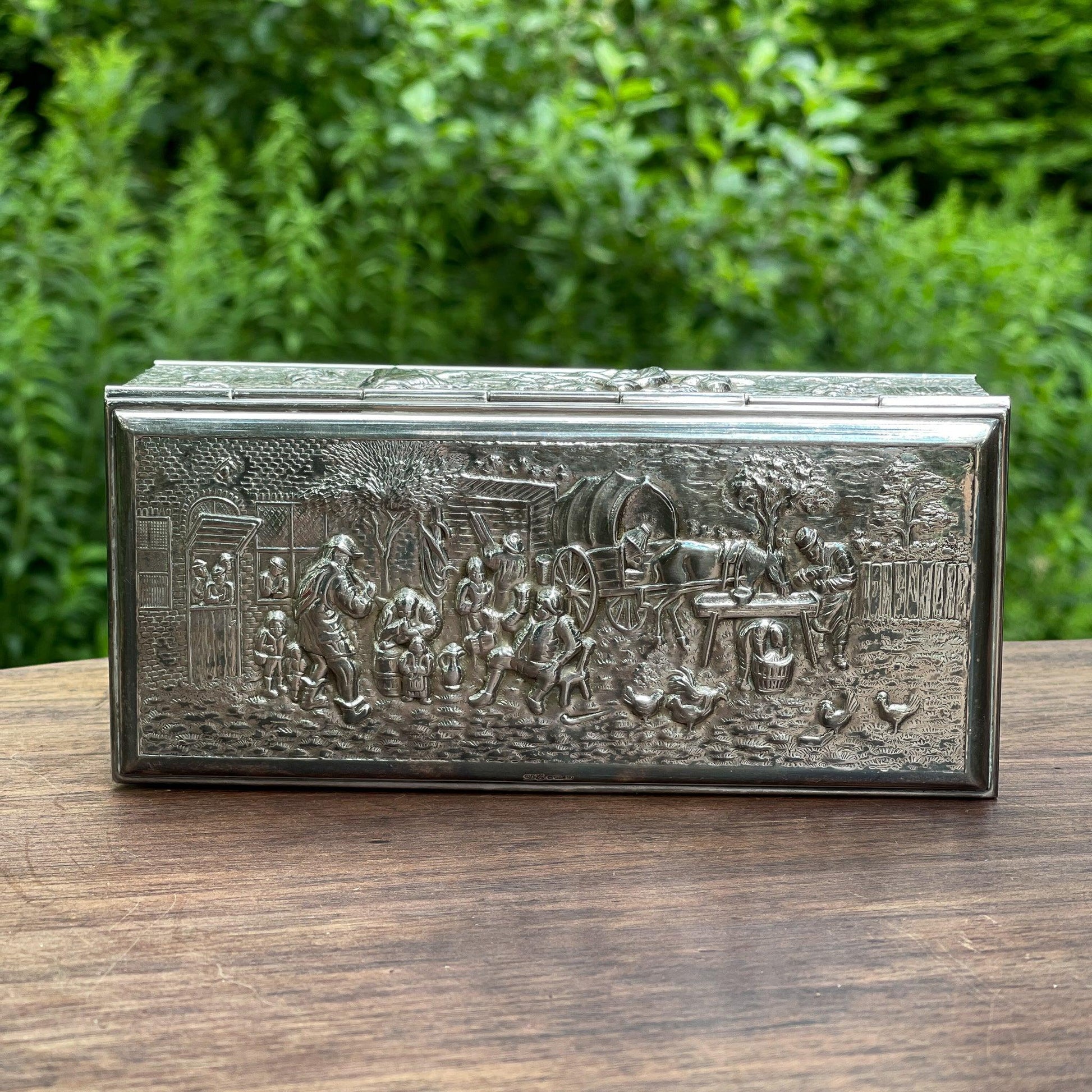 Douwe Egberts verzilverde lepeldoos van Herman Hooykaas - Bamestra Curiosa