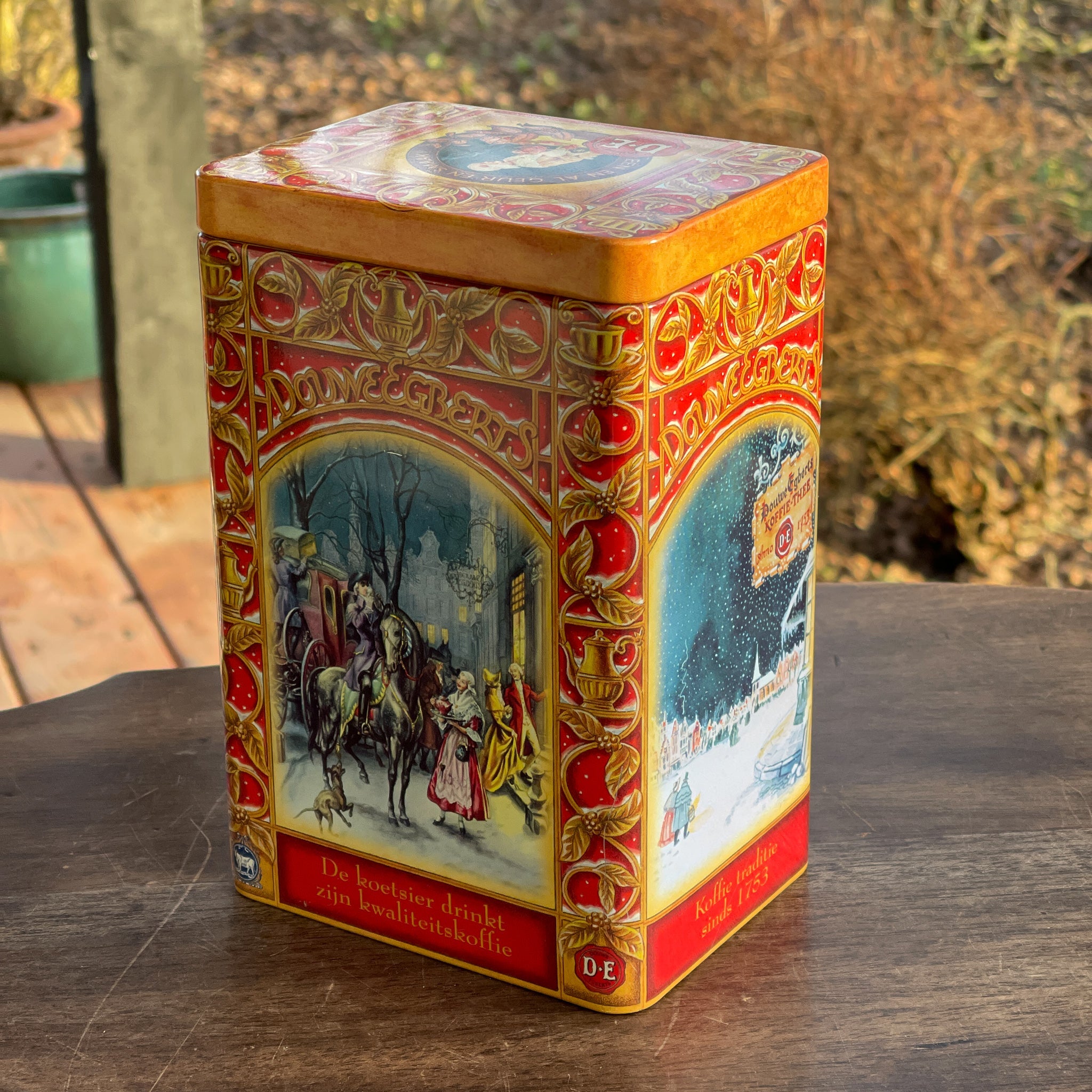 Douwe Egberts Winter Koffie Bewaarblik - The Collectionist