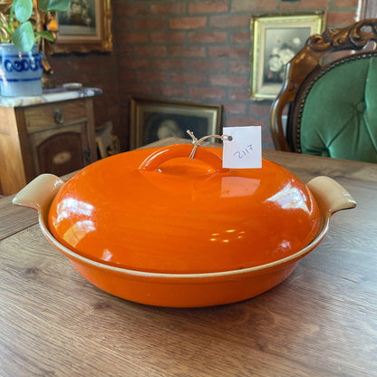 Dru gietijzeren drievaks pan met deksel - Bamestra Curiosa