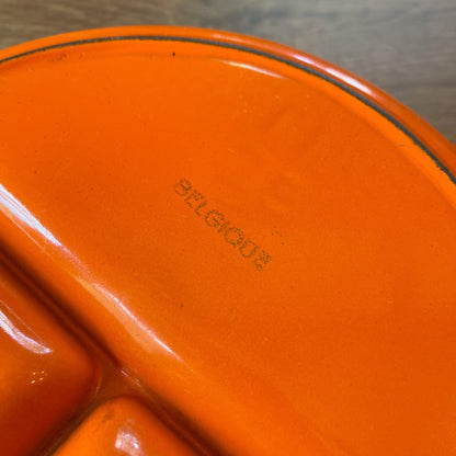 Dru gietijzeren drievaks pan met deksel - Bamestra Curiosa