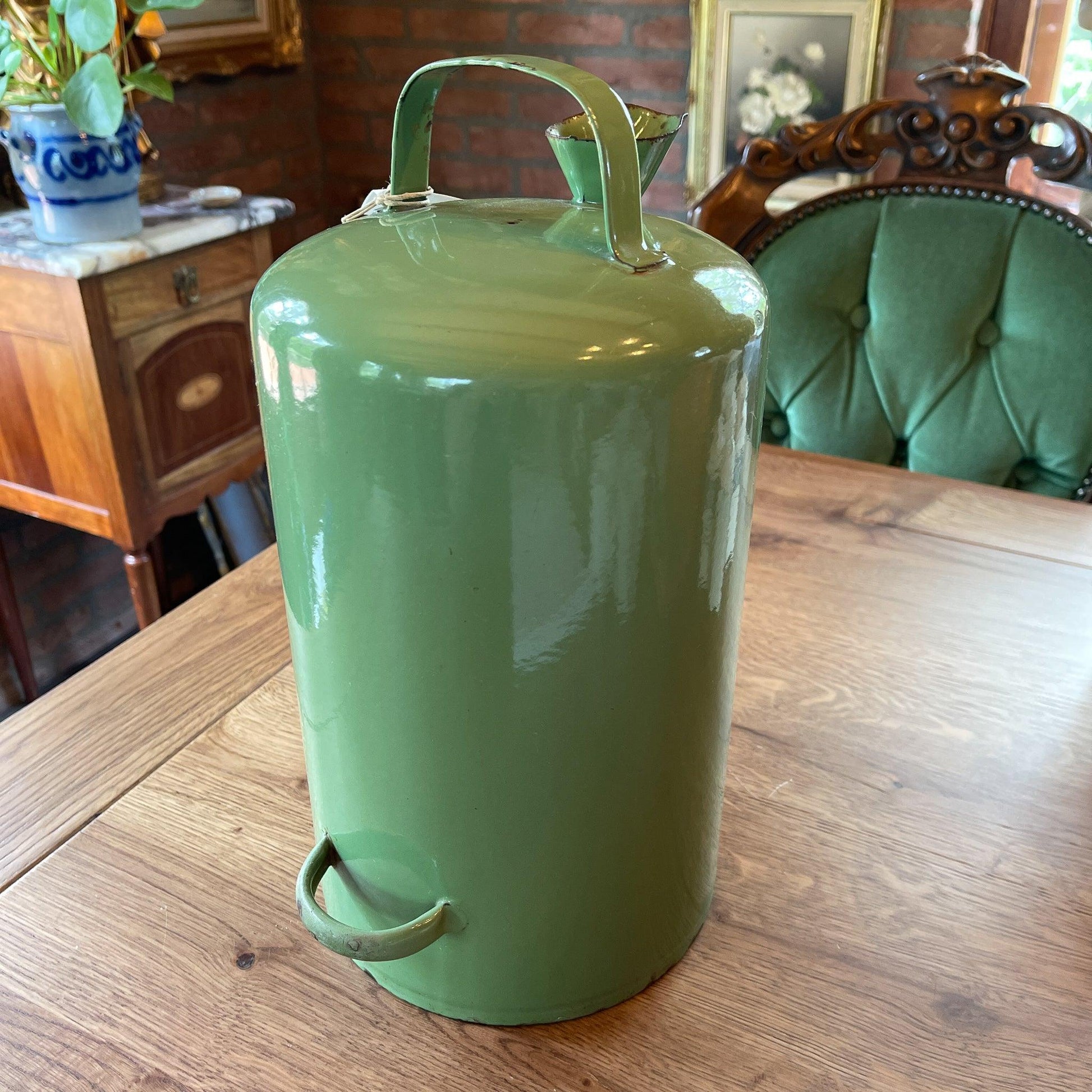 Emaille 5 liter petroleumkan resadagroen - Bamestra Curiosa