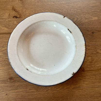 Emaille bord wit met blauwe rand - Bamestra Curiosa