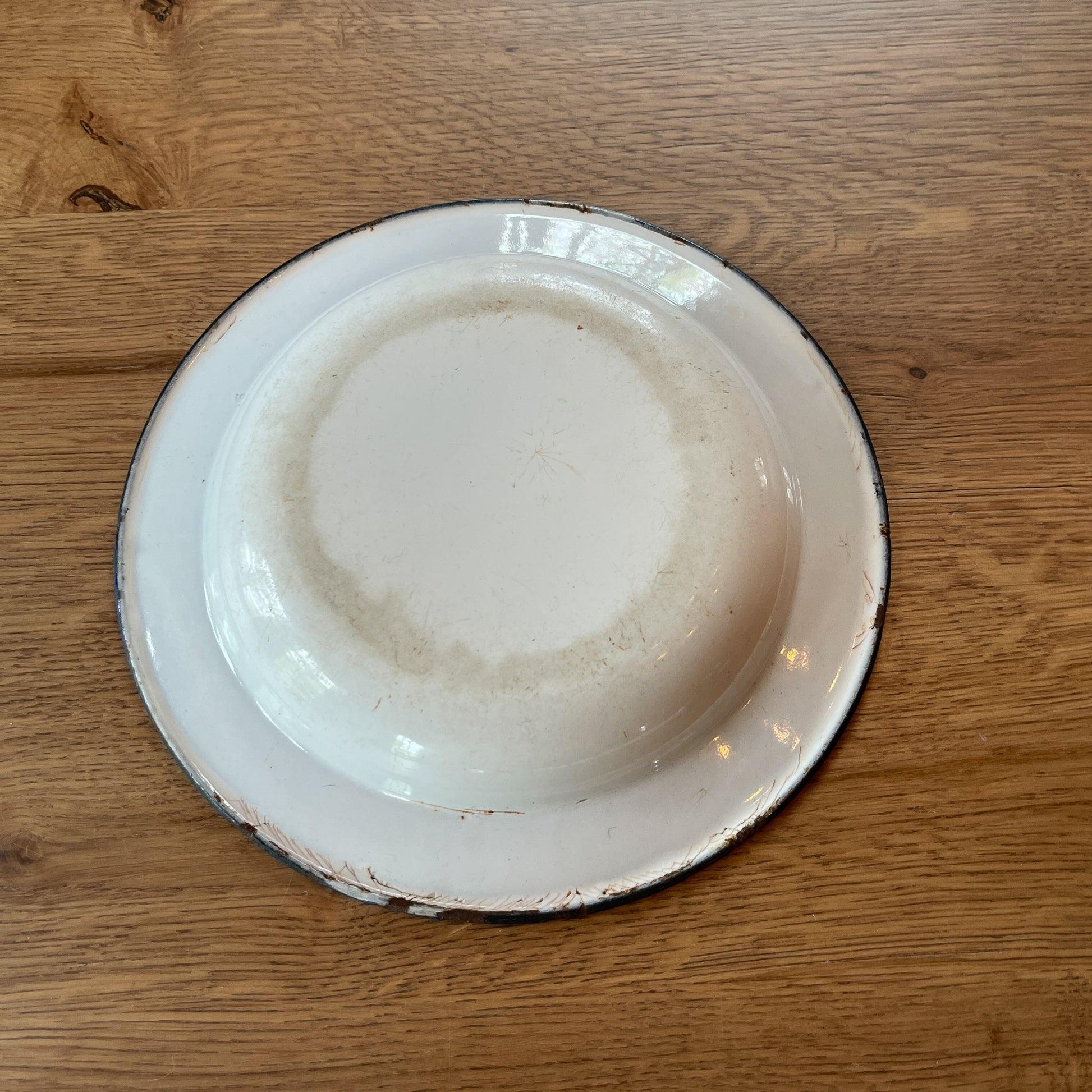 Emaille bord wit met blauwe rand - Bamestra Curiosa