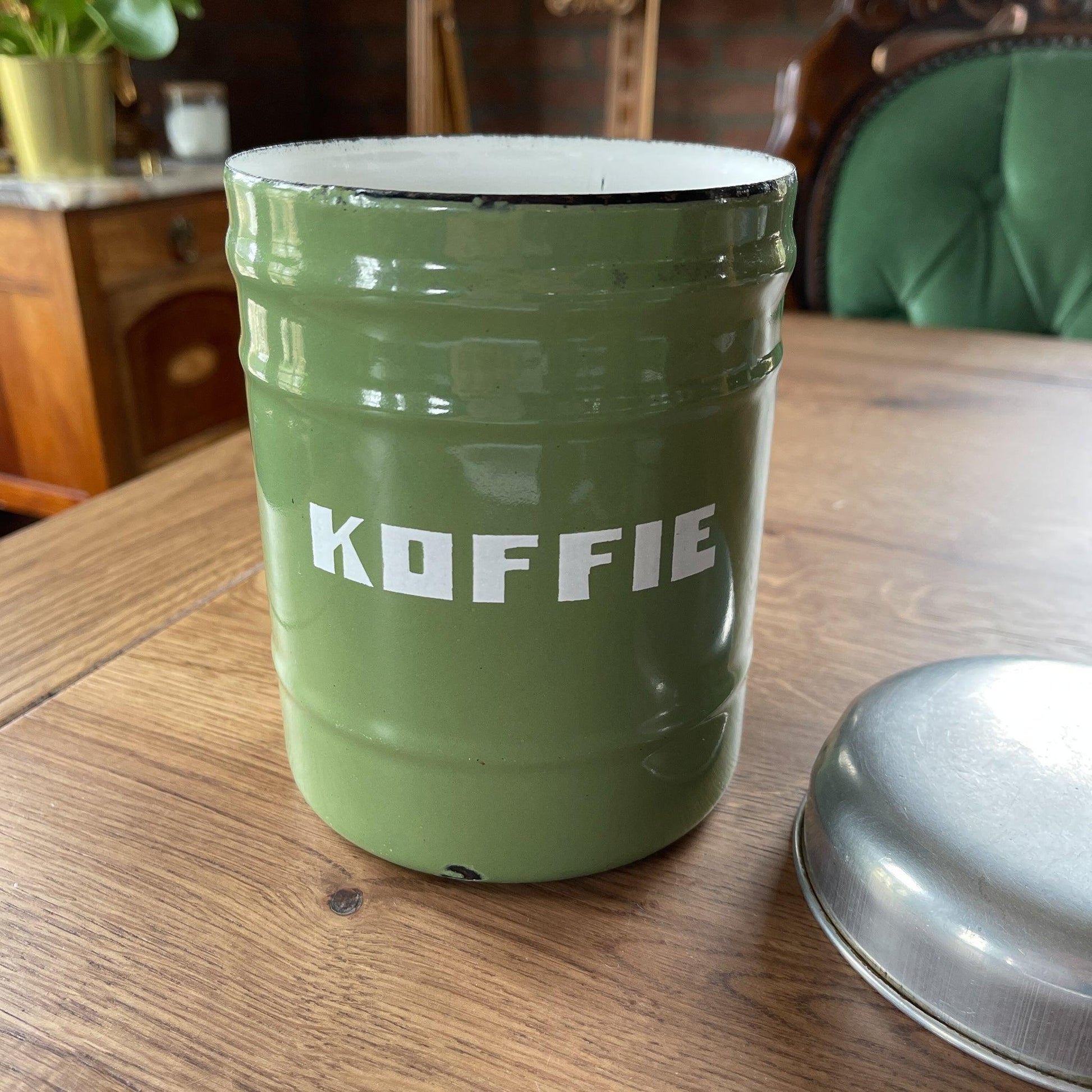 Emaille koffiebus - Bamestra Curiosa