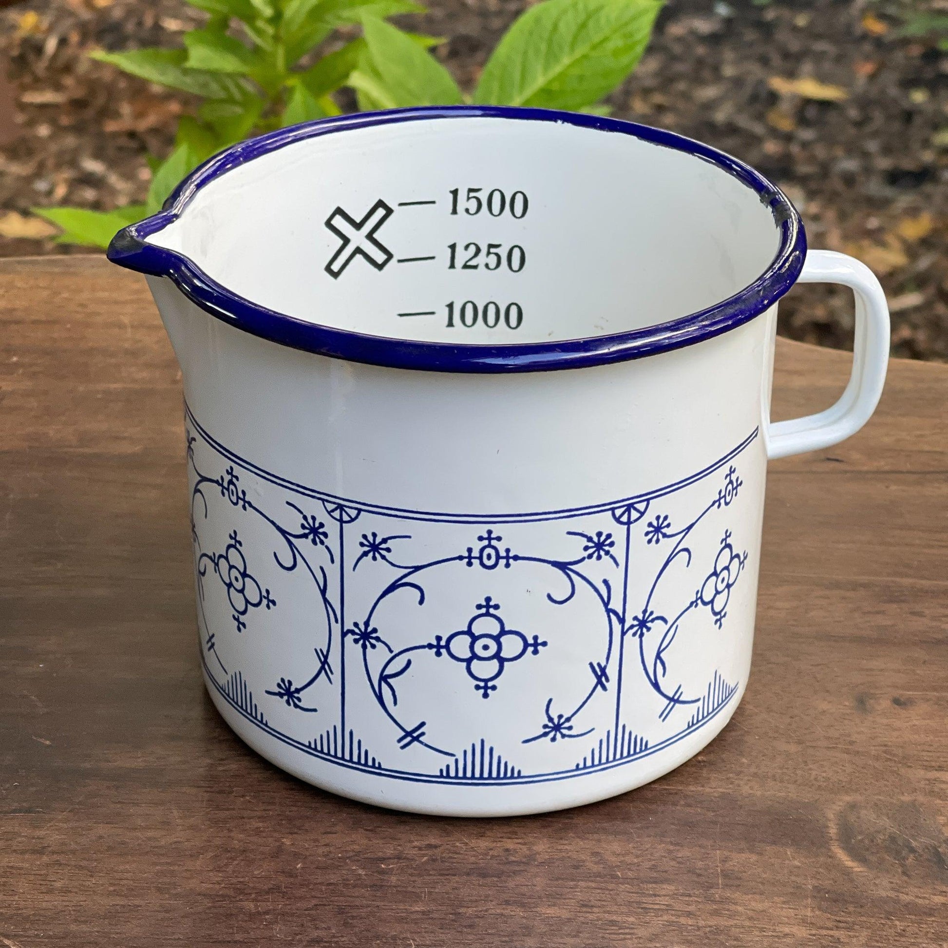 Emaille maatbeker 1.5 L - Bamestra Curiosa