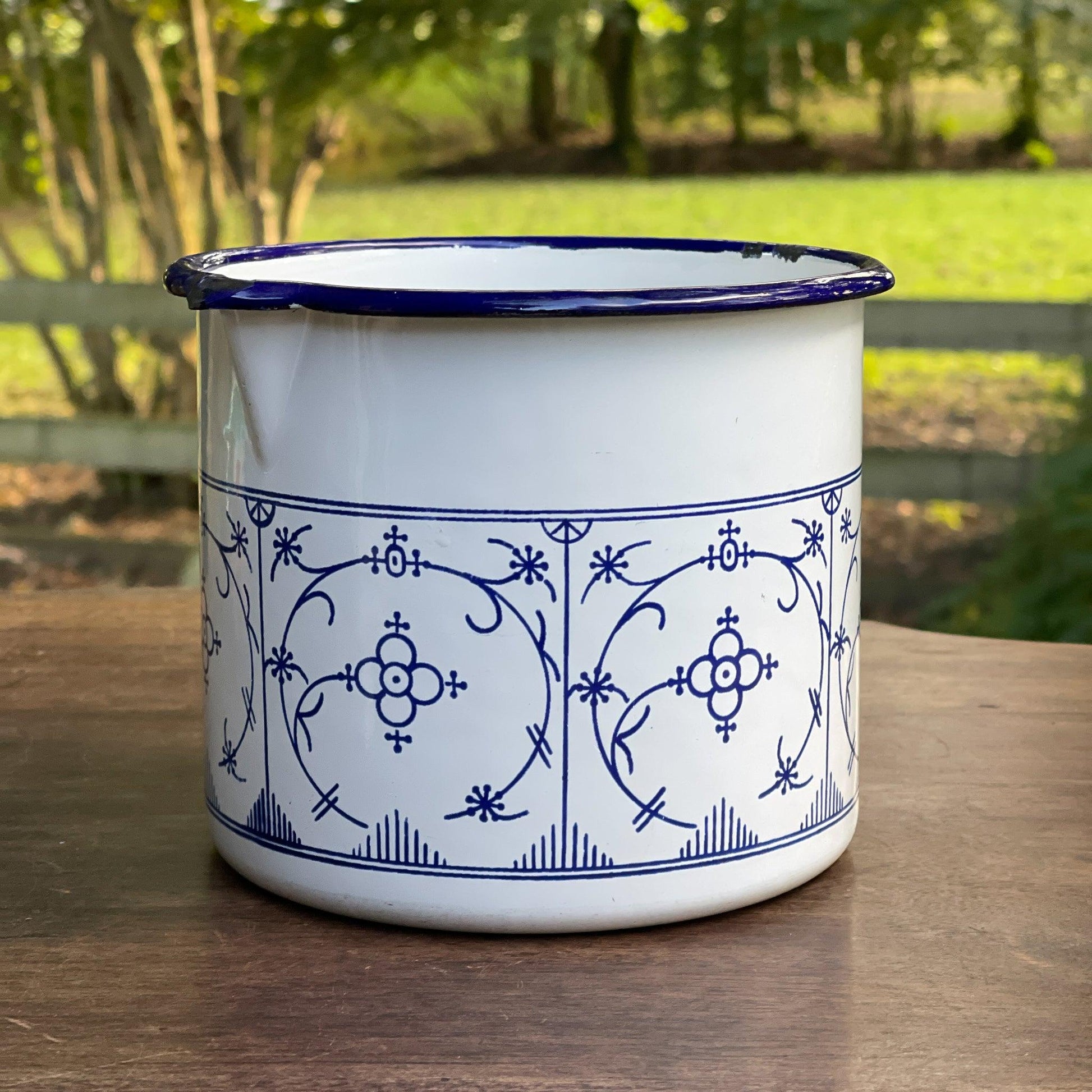 Emaille maatbeker 1.5 L - Bamestra Curiosa