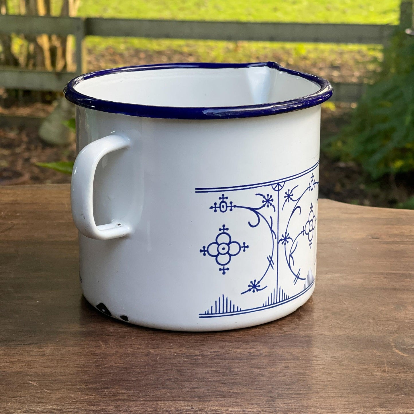 Emaille maatbeker 1.5 L - Bamestra Curiosa