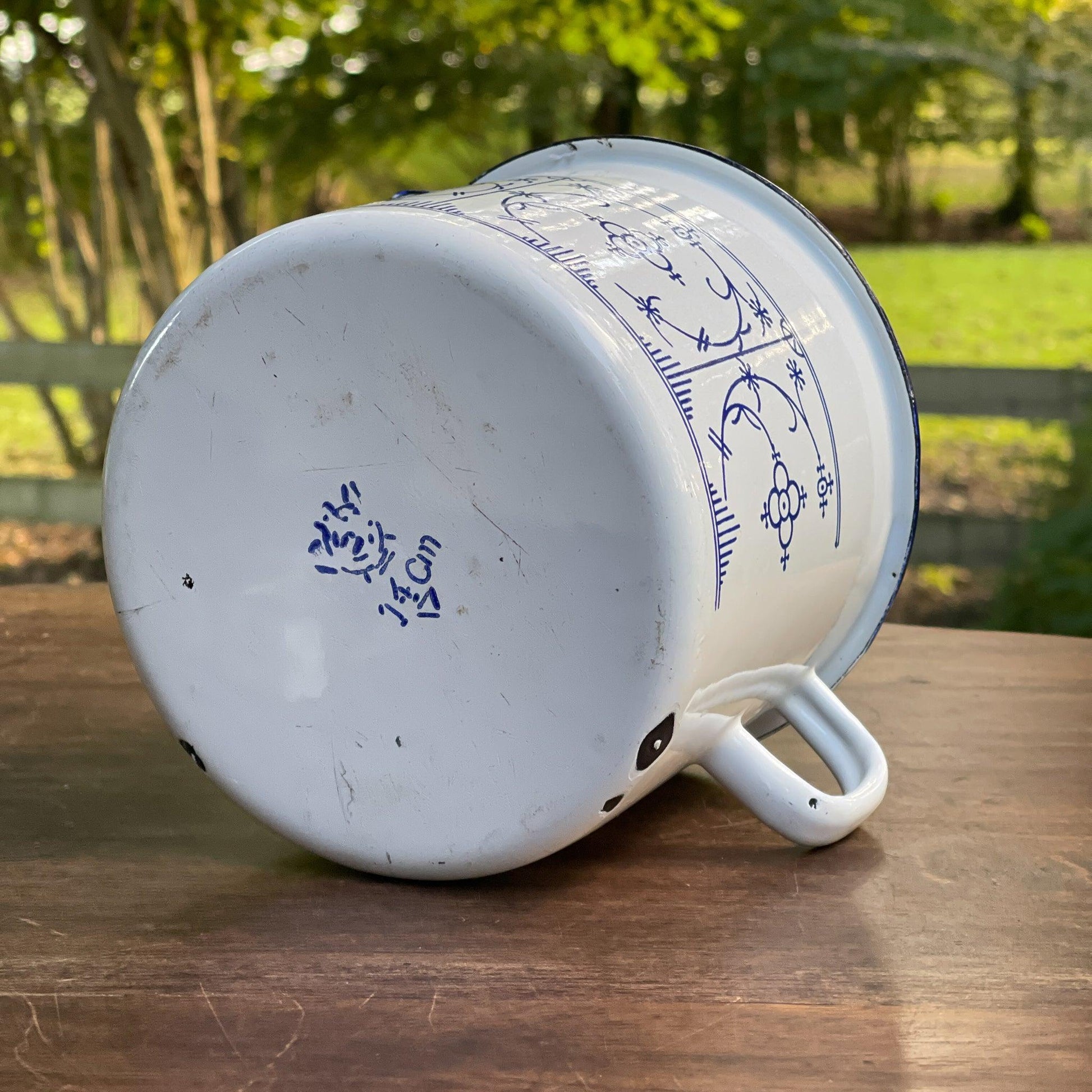 Emaille maatbeker 1.5 L - Bamestra Curiosa