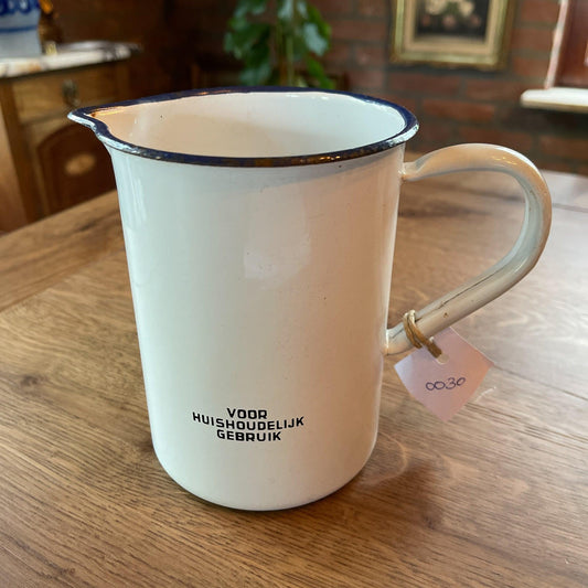 Emaille maatbeker 1L - Bamestra Curiosa