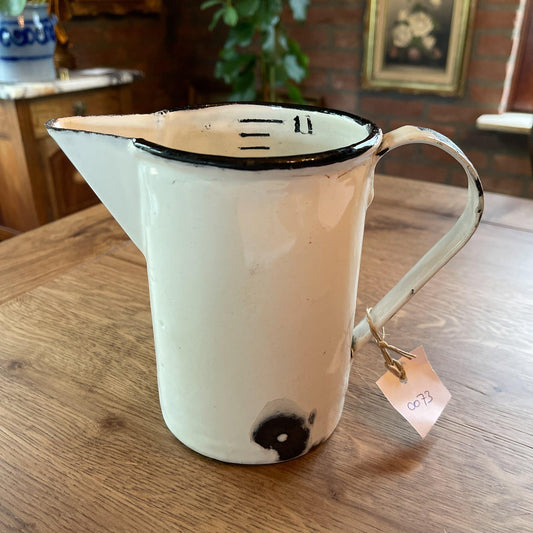 Emaille maatbeker 1L - Bamestra Curiosa