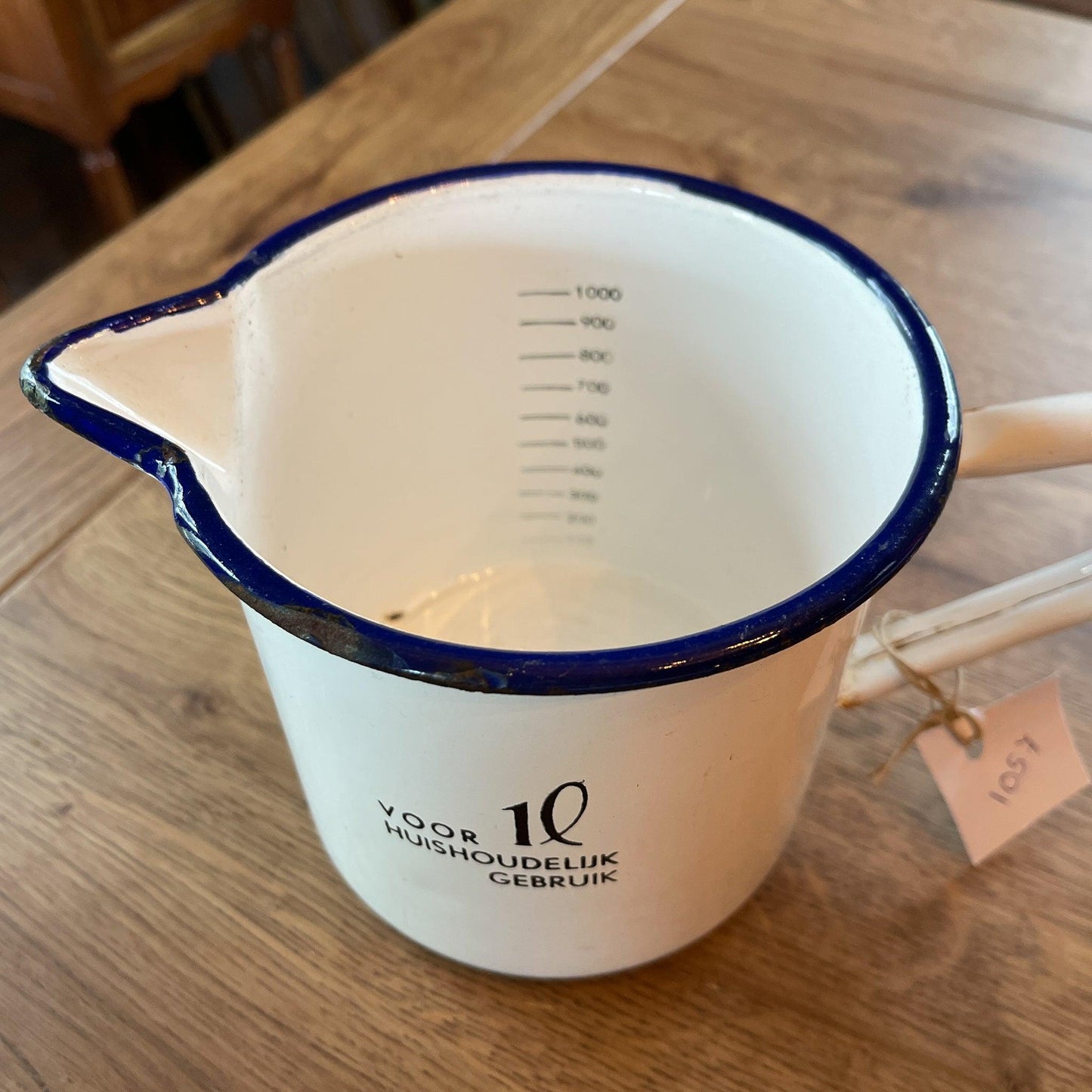 Emaille maatbeker 1L - Bamestra Curiosa