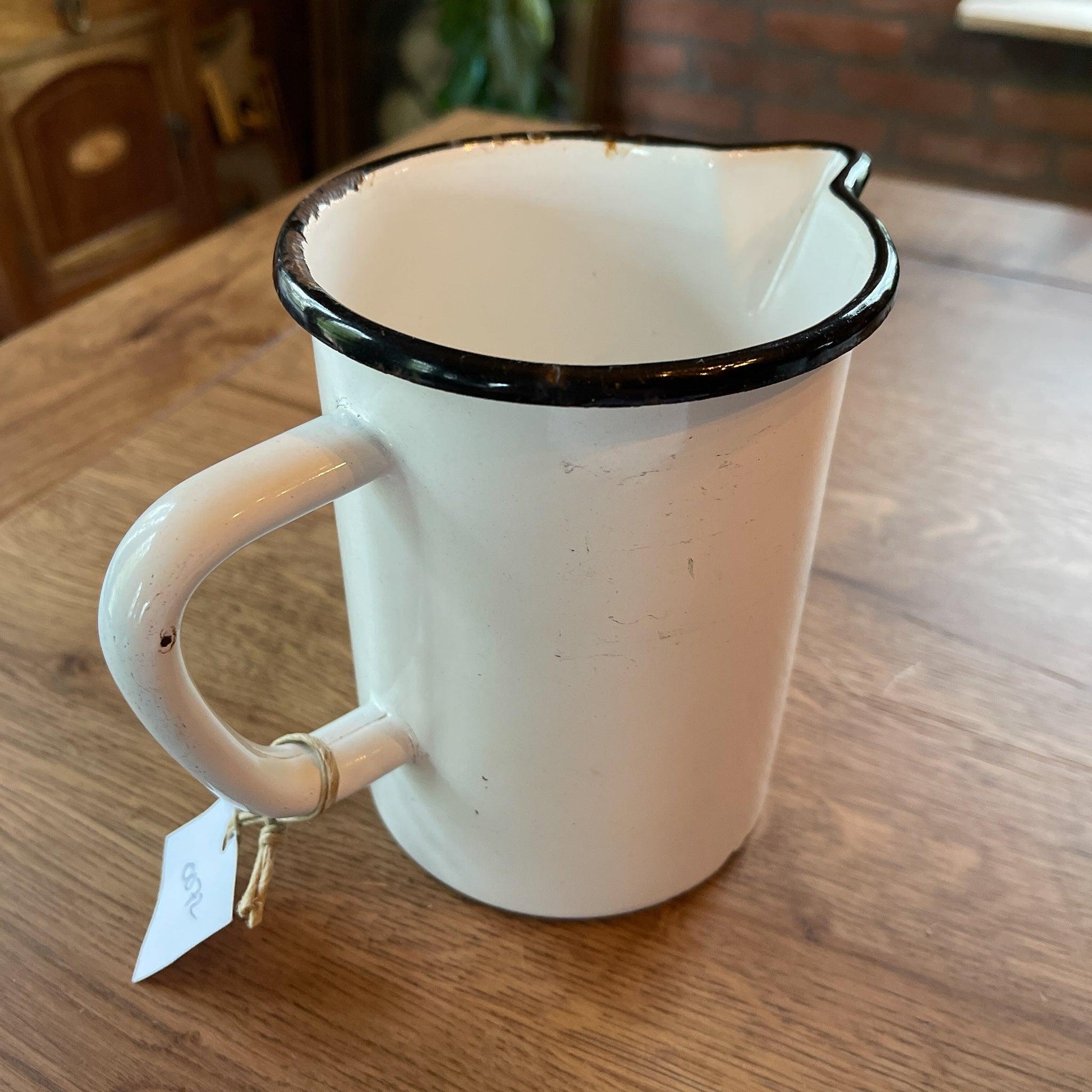 Emaille maatbeker 1L - Bamestra Curiosa