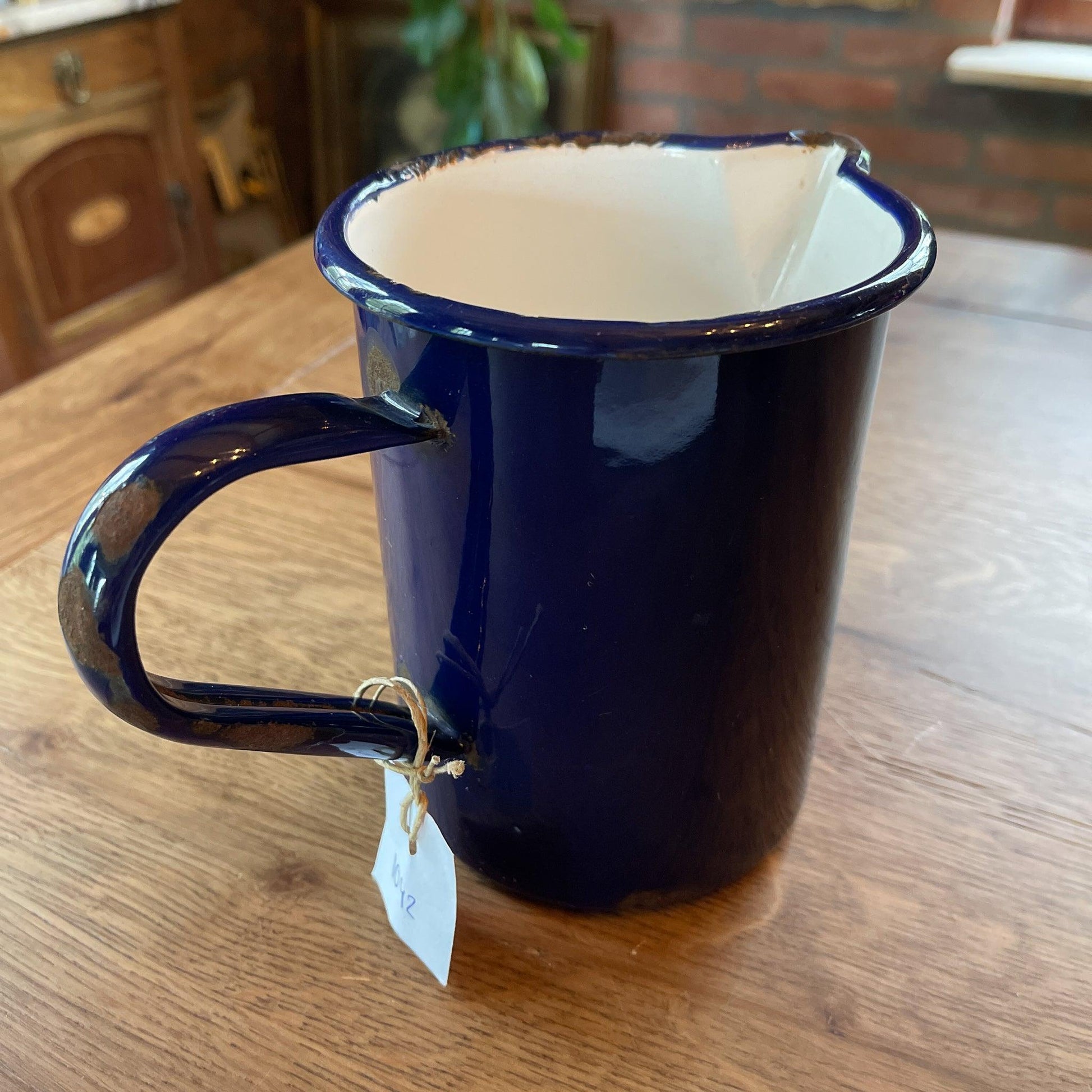 Emaille maatbeker 1L - Bamestra Curiosa