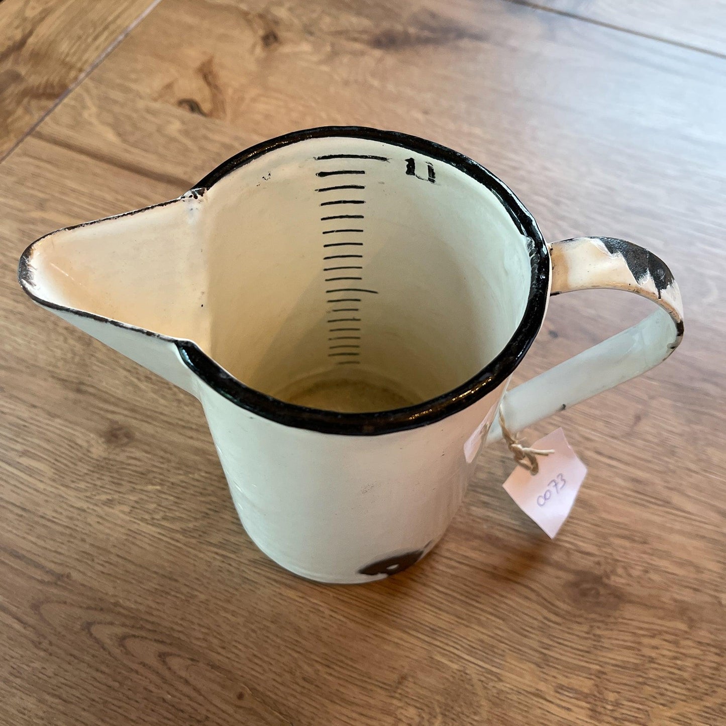 Emaille maatbeker 1L - Bamestra Curiosa