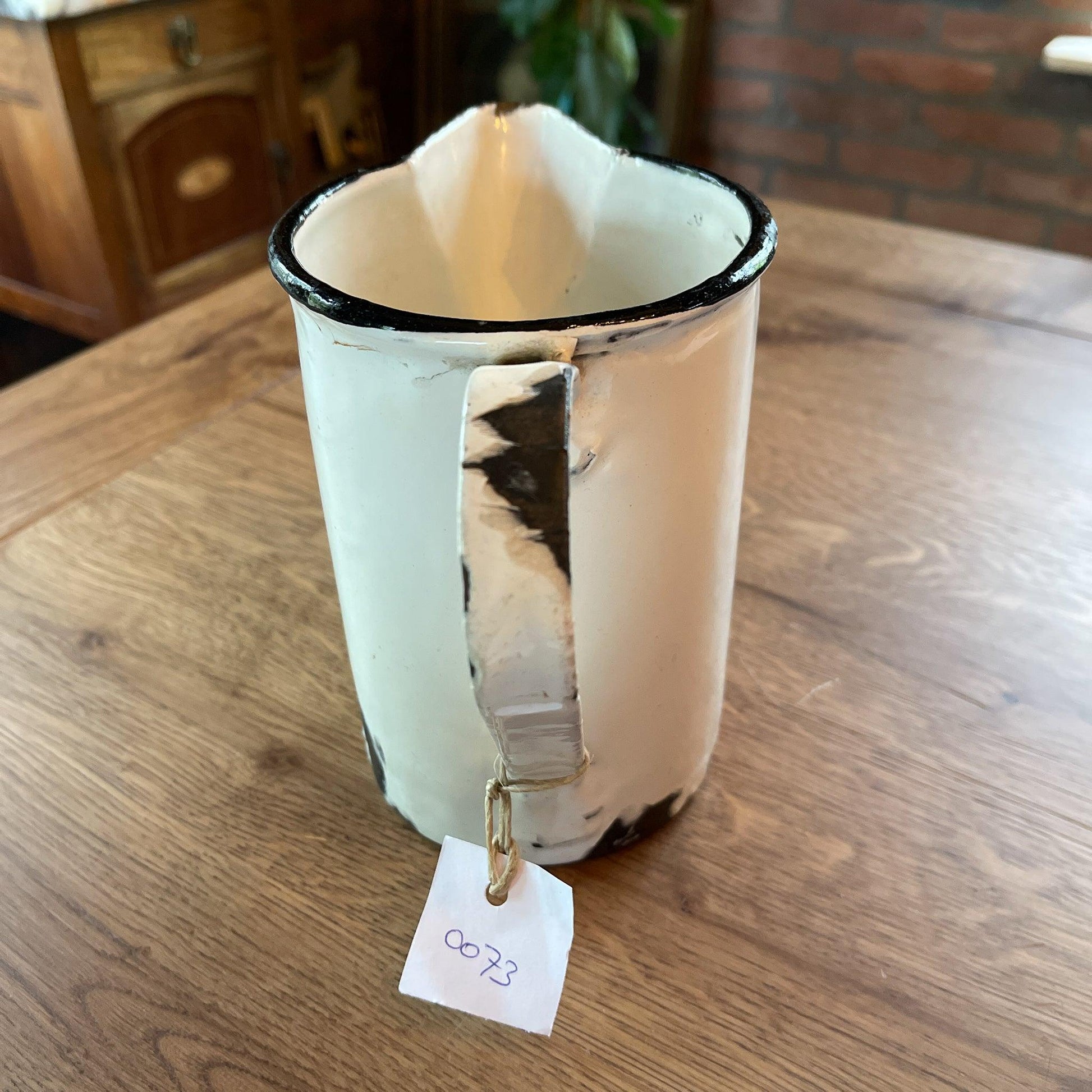 Emaille maatbeker 1L - Bamestra Curiosa