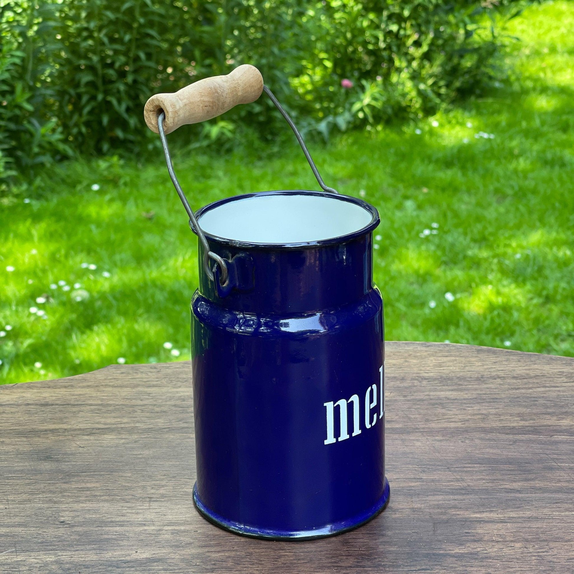 Emaille melkbus met tekst - Bamestra Curiosa