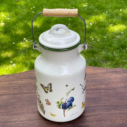 Emaille melkbus met vlinders en bloemen - Bamestra Curiosa