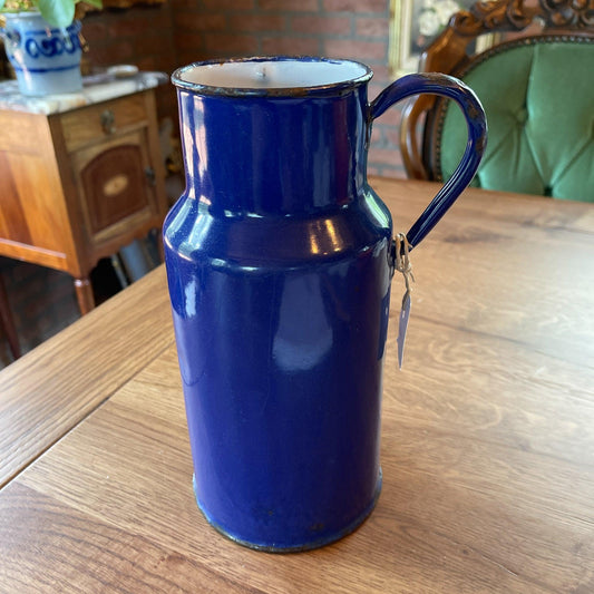 Emaille melkkan - Bamestra Curiosa