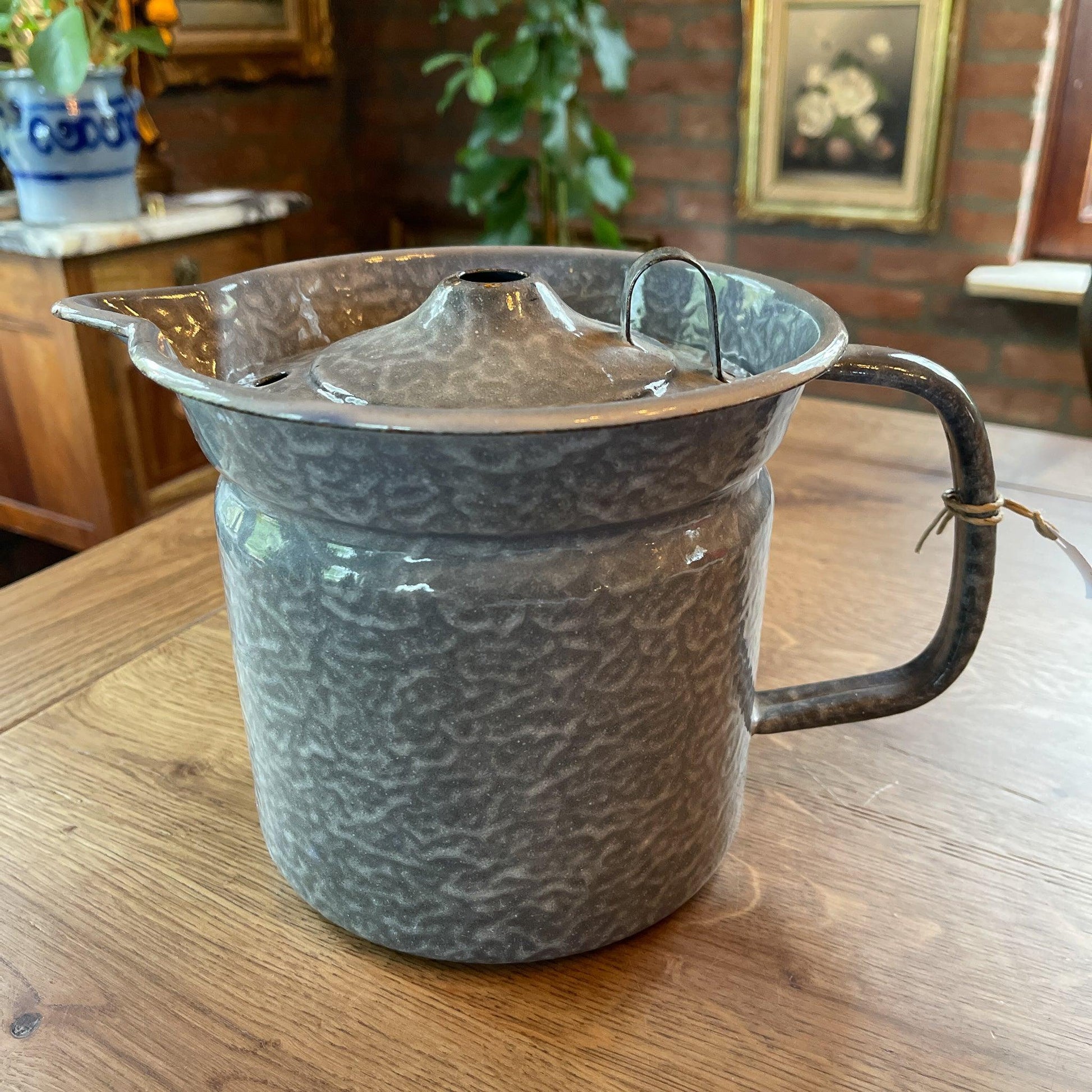 Emaille melkkoker - Bamestra Curiosa