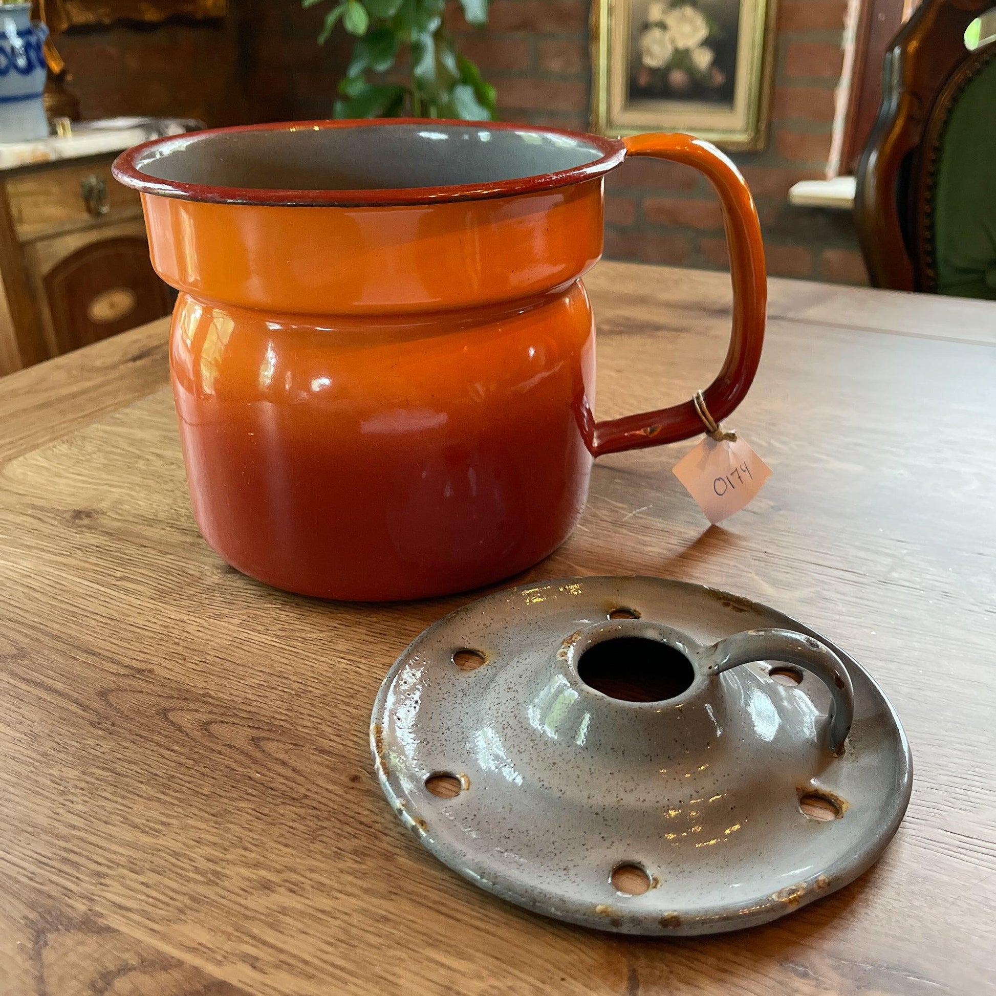 Emaille melkkoker - Bamestra Curiosa