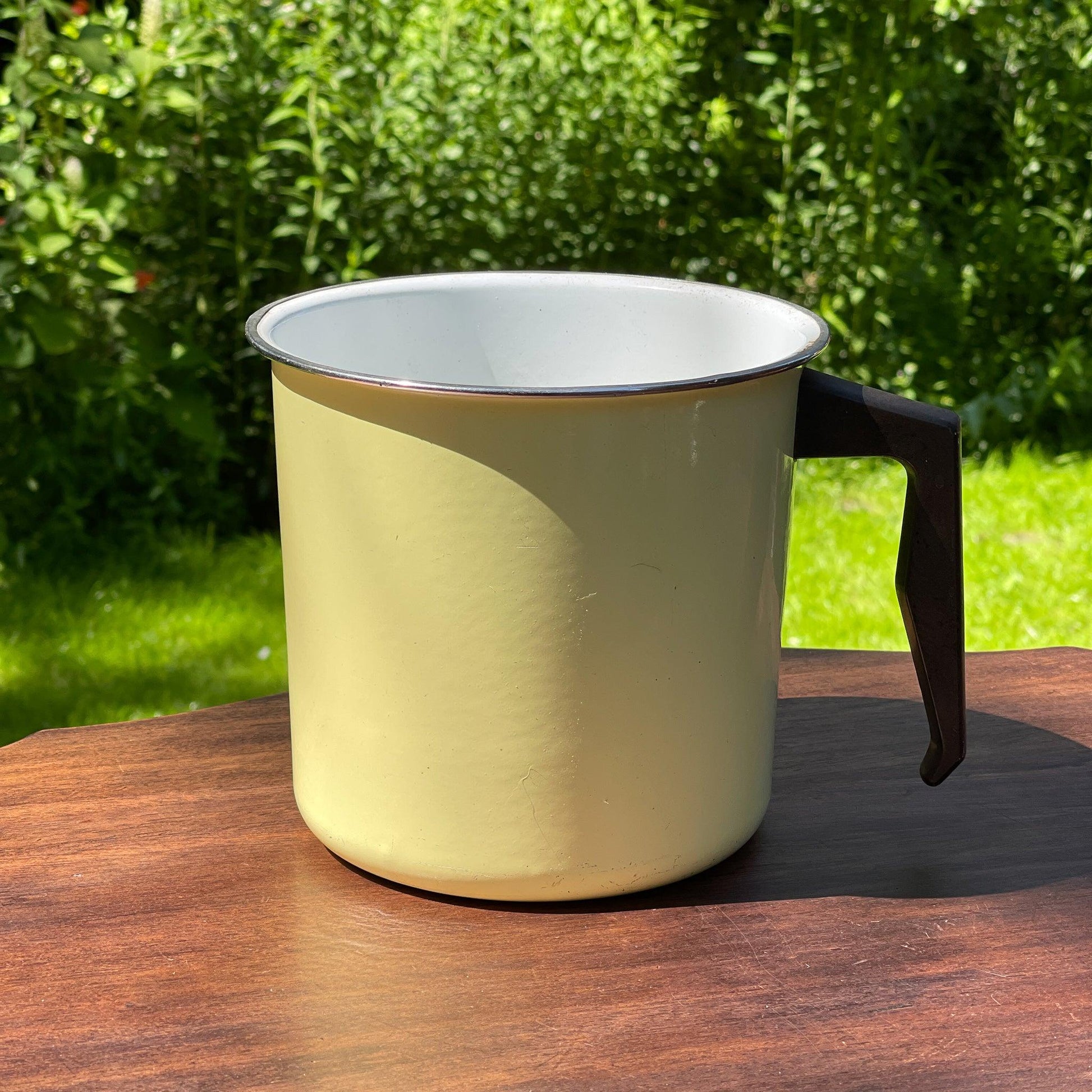 Emaille melkkoker - Bamestra Curiosa