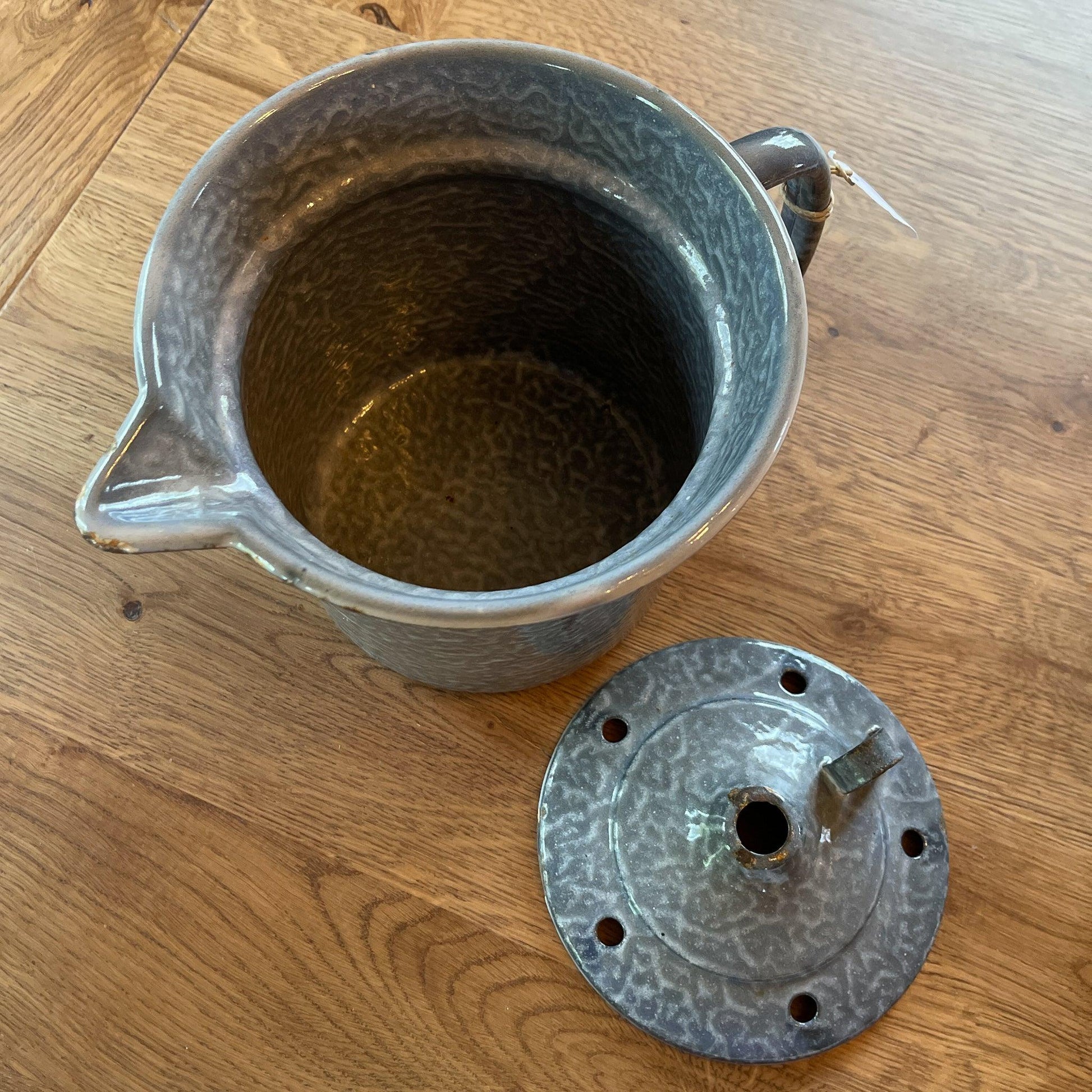 Emaille melkkoker - Bamestra Curiosa