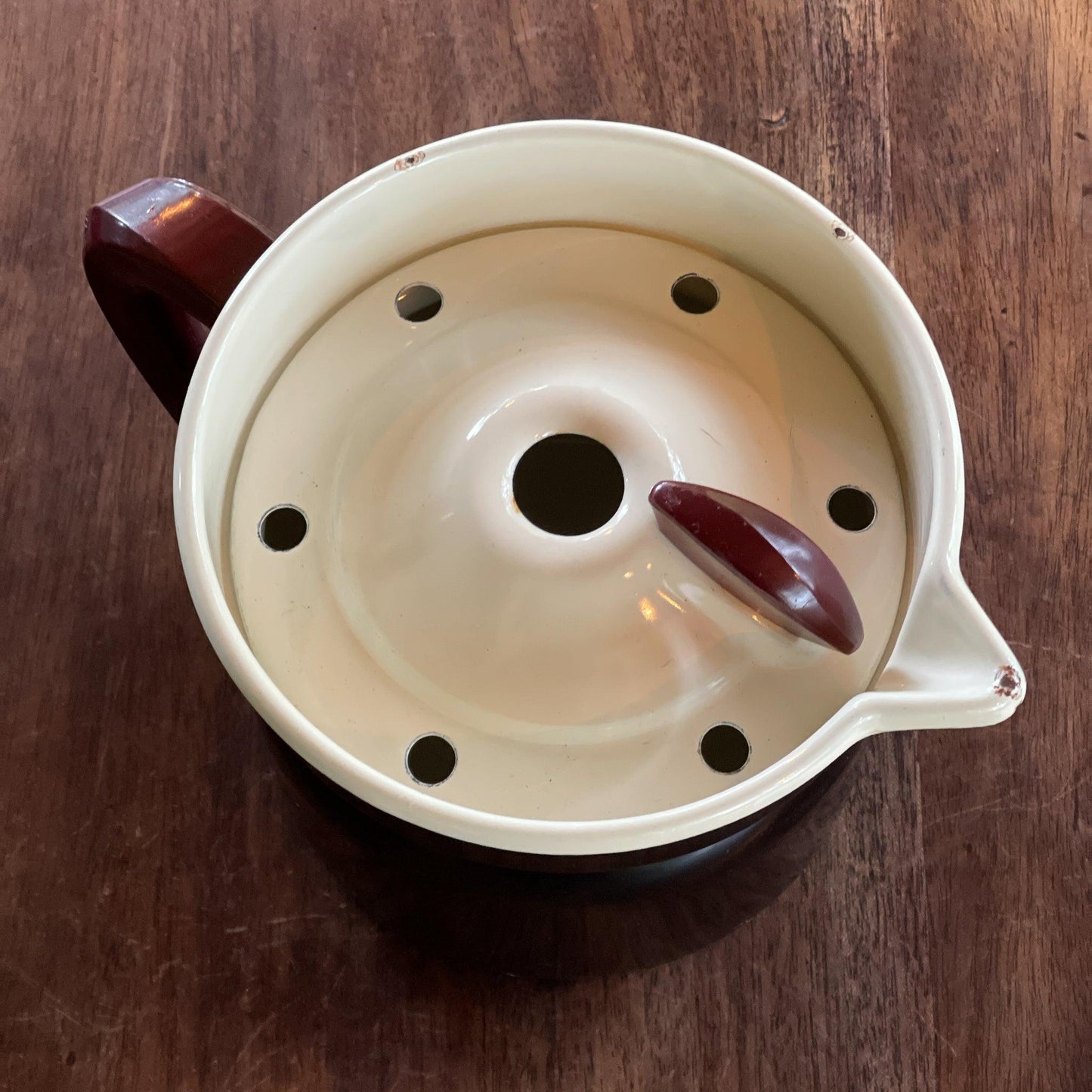 Emaille melkkoker - Bamestra Curiosa