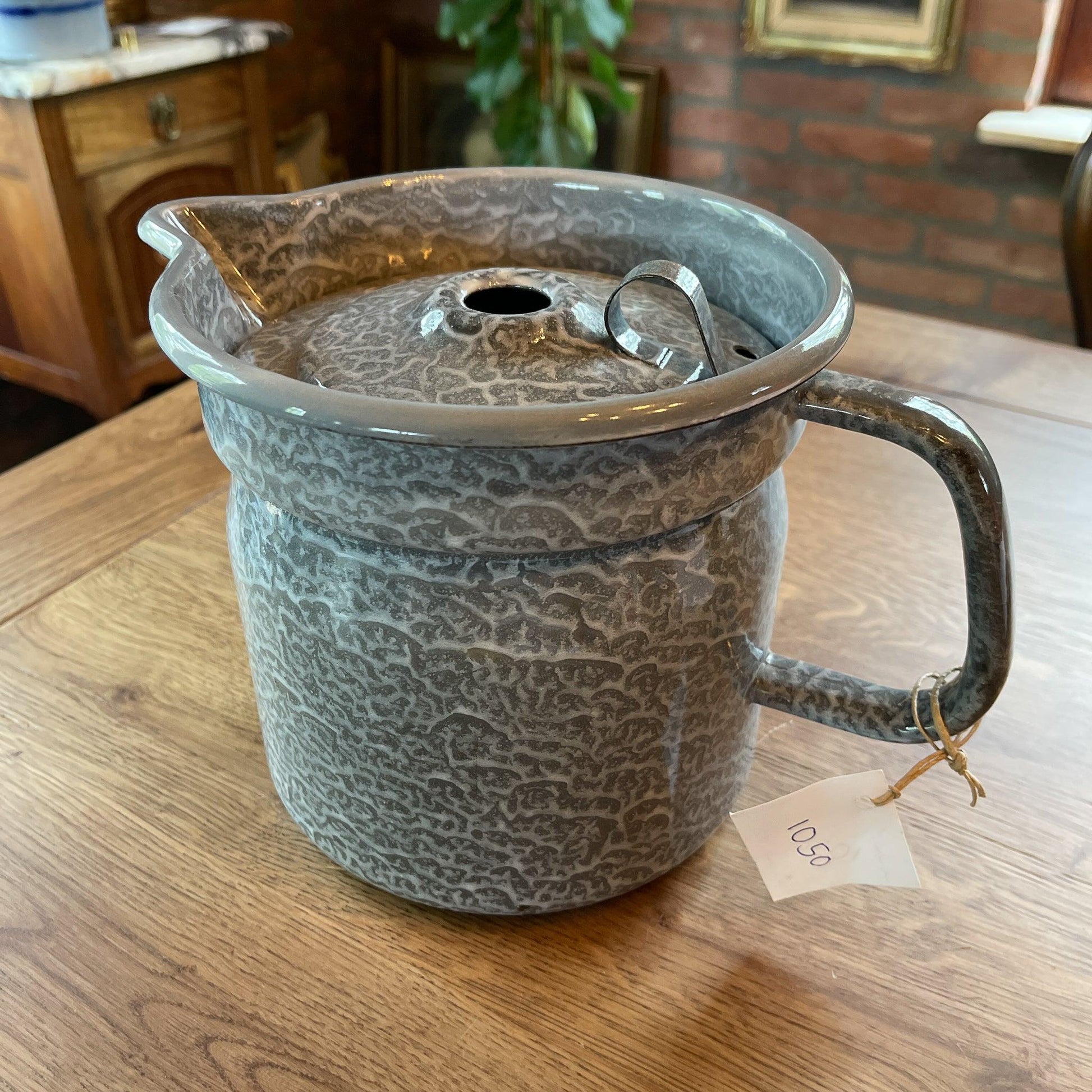 Emaille melkkoker - Bamestra Curiosa