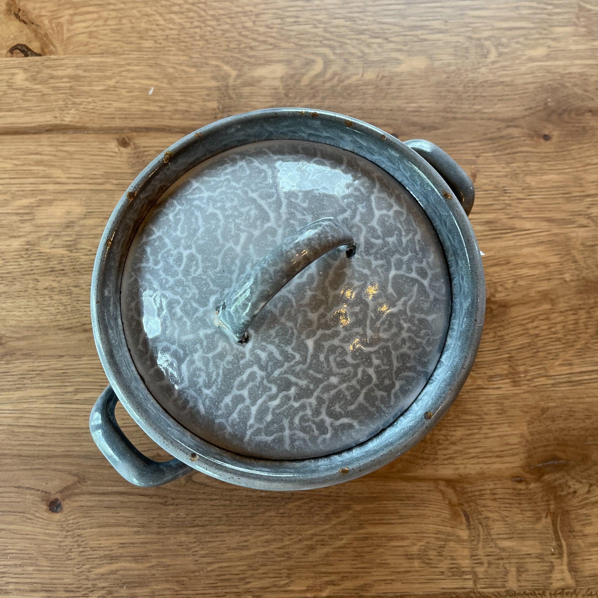 Emaille pan met deksel - The Collectionist