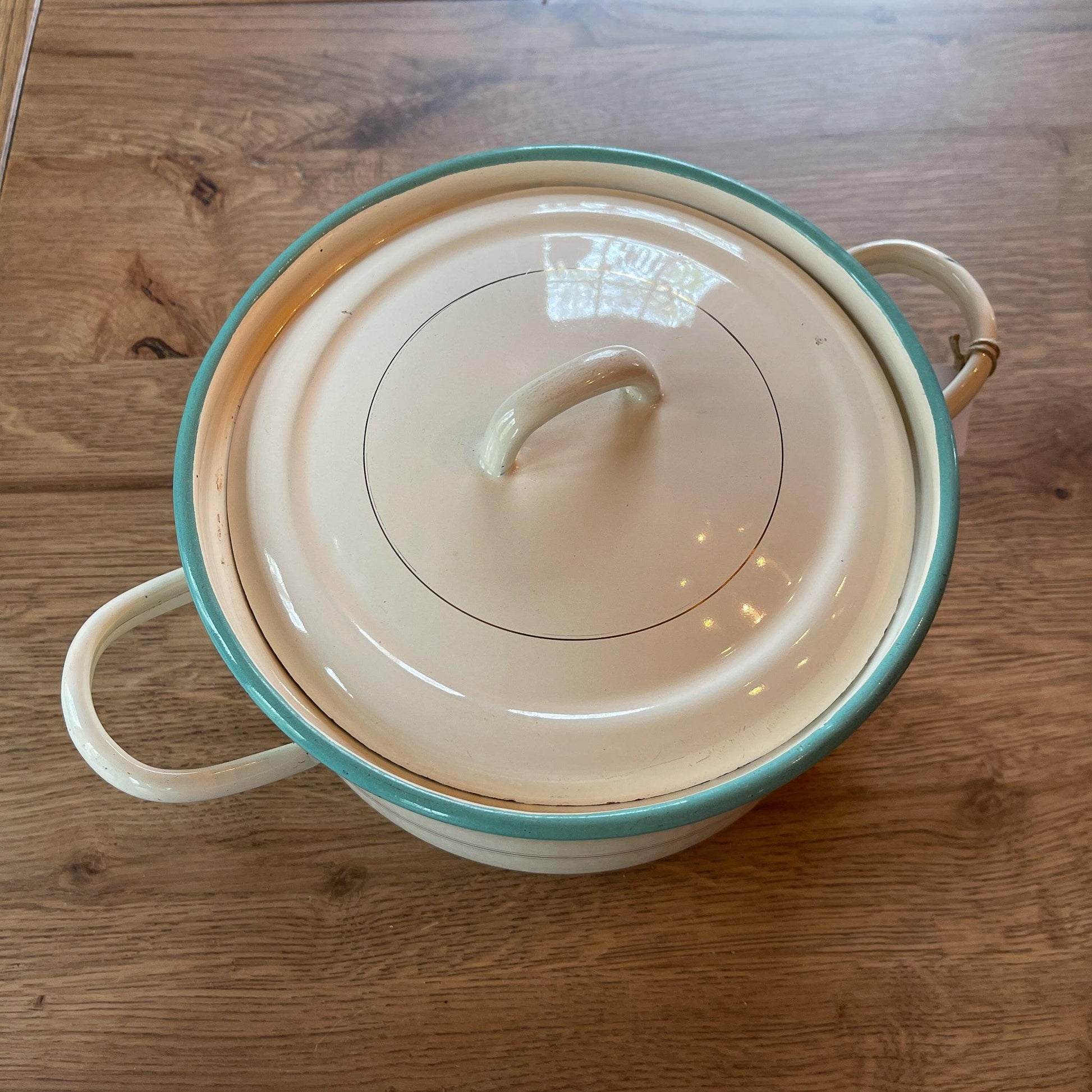 Emaille pan met deksel - Bamestra Curiosa