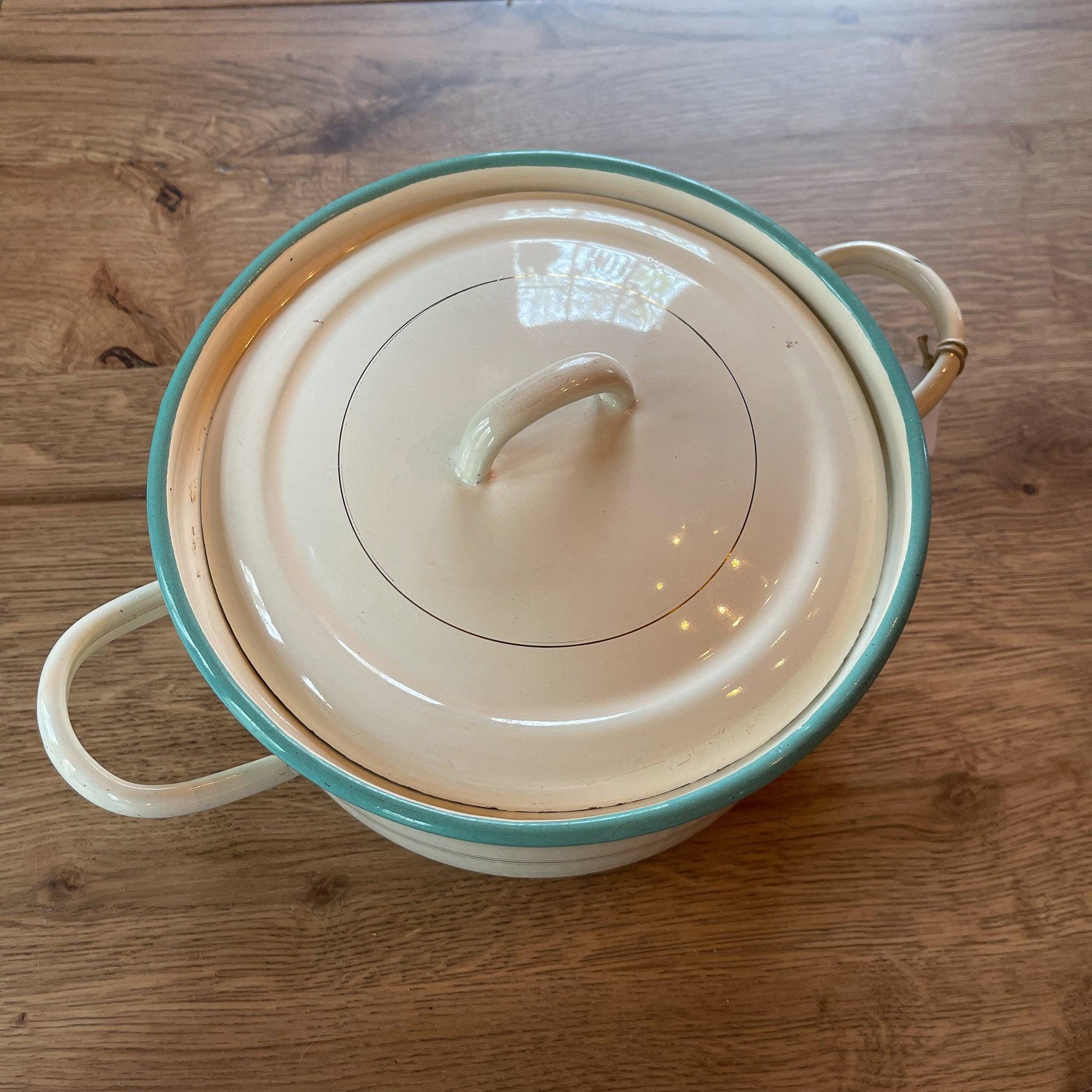 Emaille pan met deksel - Bamestra Curiosa