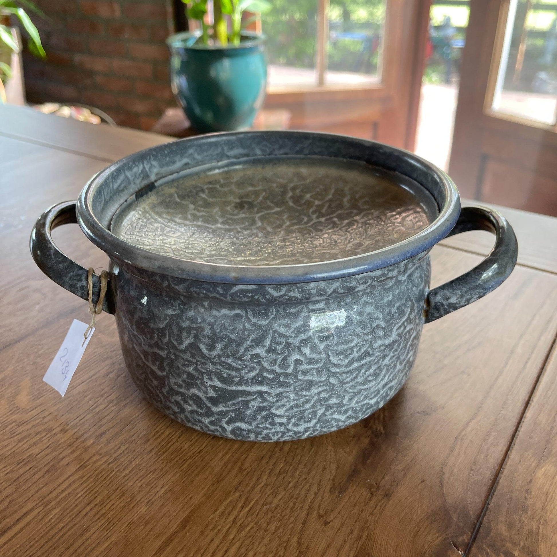 Emaille pan met deksel - Bamestra Curiosa