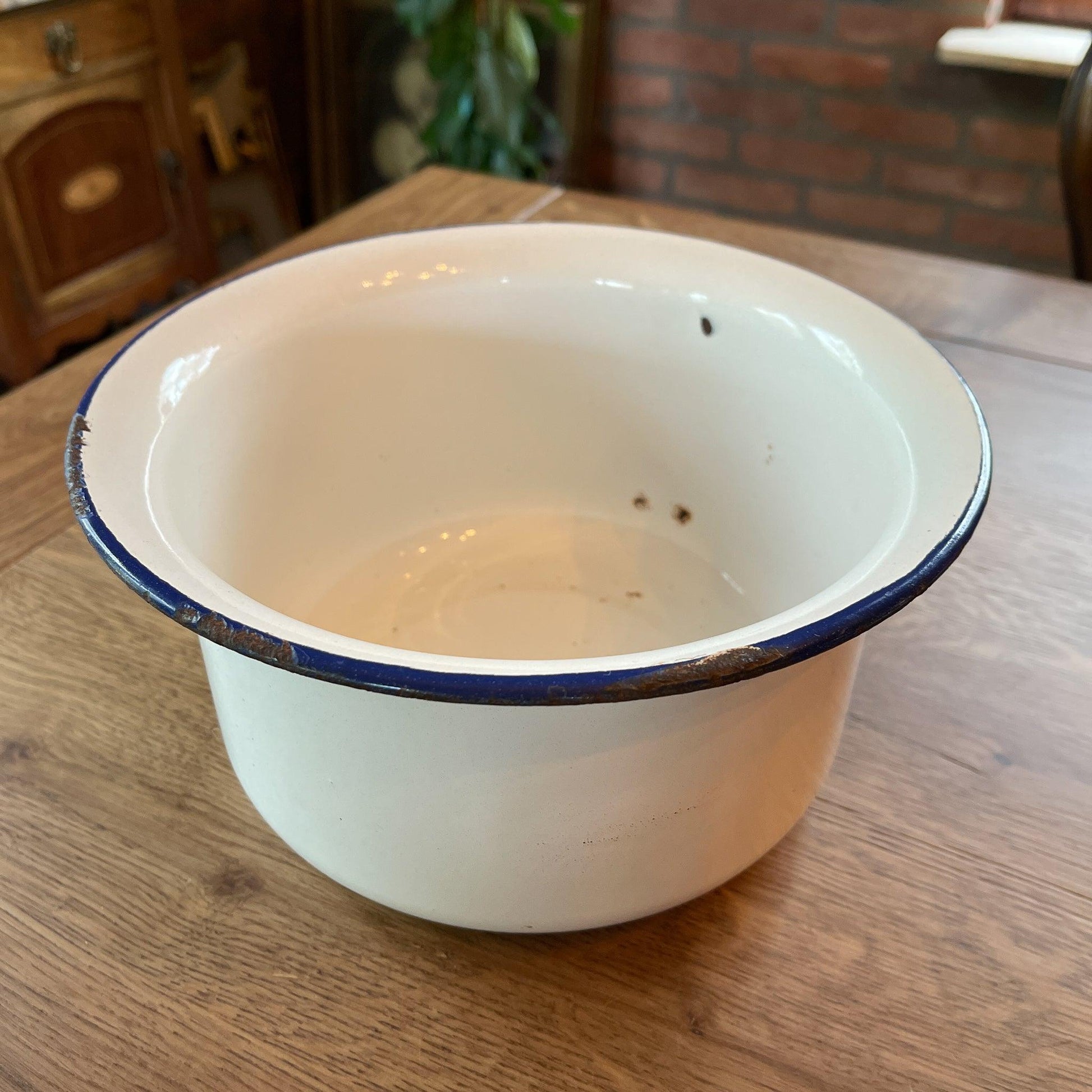 Emaille po - Bamestra Curiosa