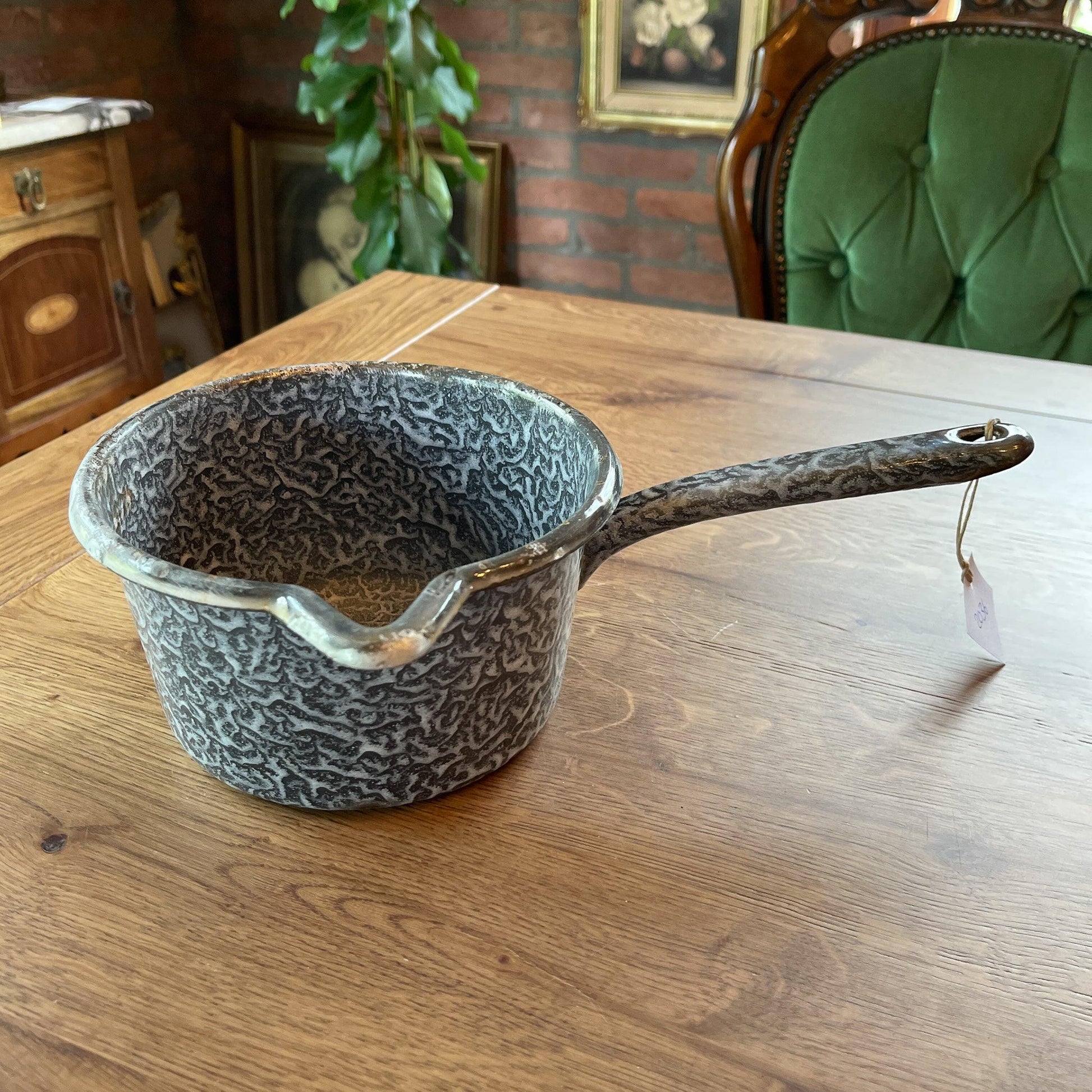 Emaille steelpannetje - Bamestra Curiosa