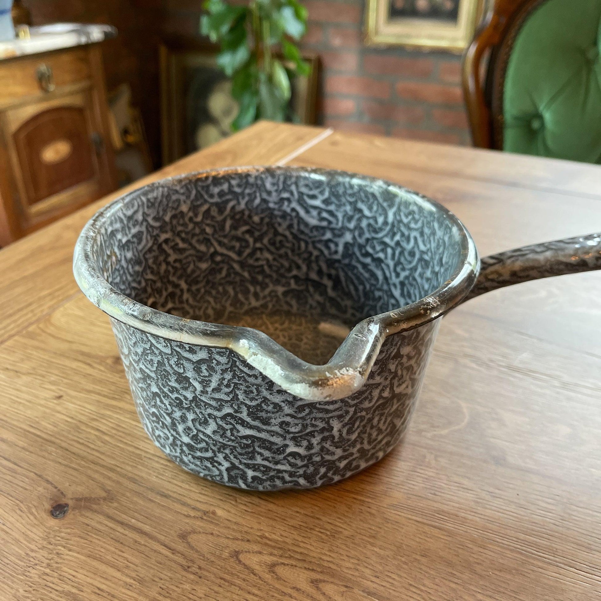 Emaille steelpannetje - Bamestra Curiosa