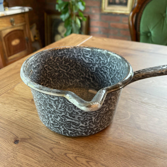 Emaille steelpannetje - Bamestra Curiosa