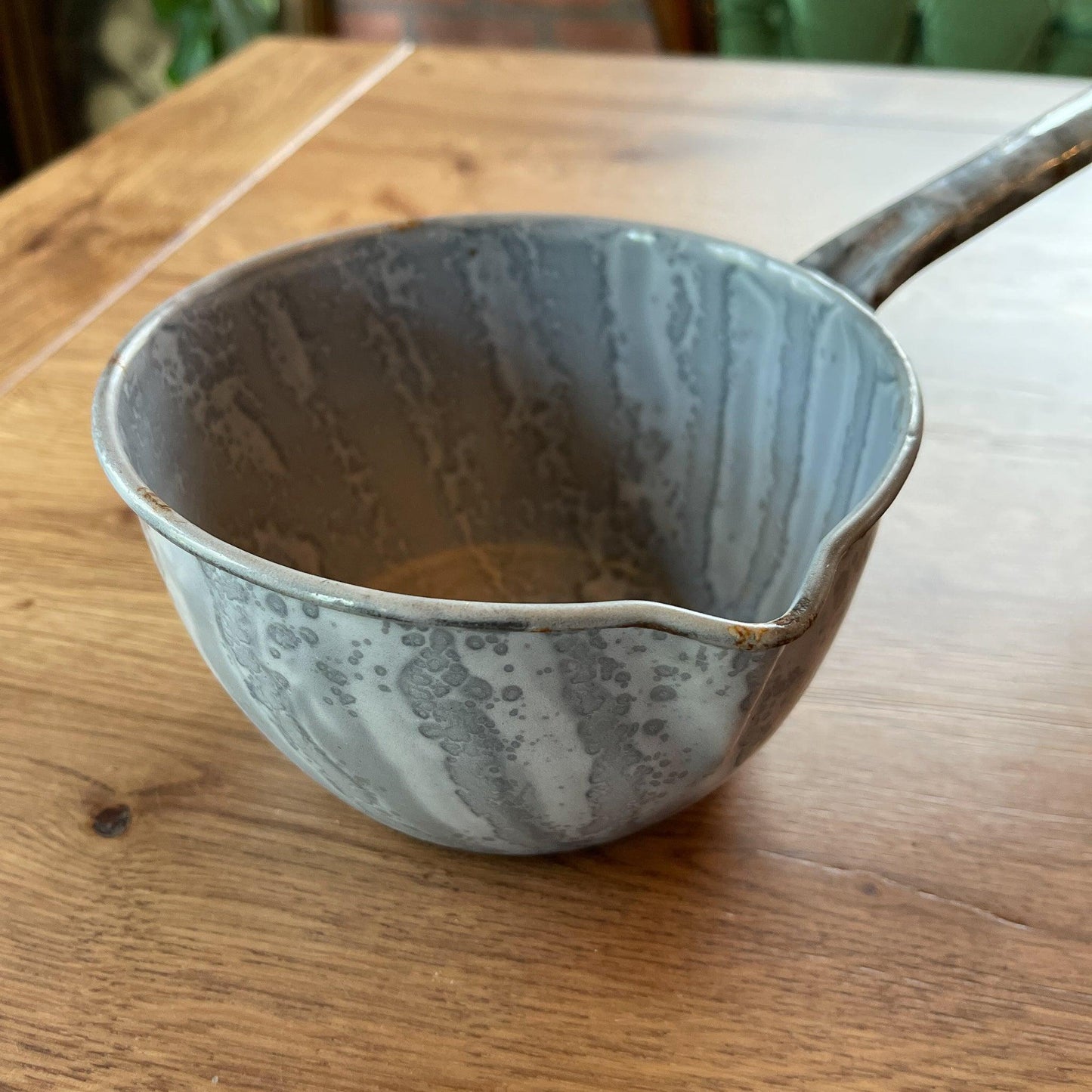 Emaille steelpannetje - Bamestra Curiosa