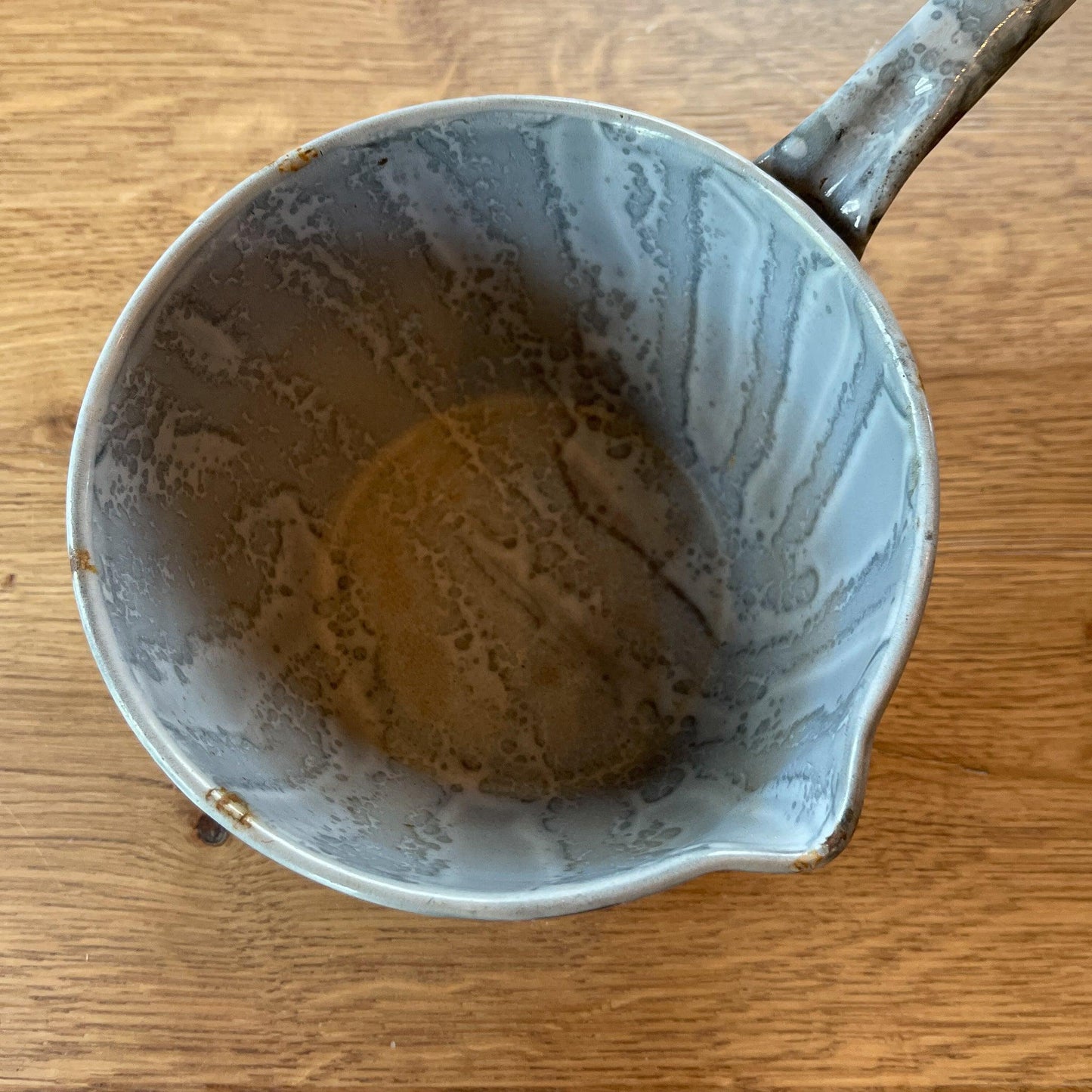 Emaille steelpannetje - Bamestra Curiosa